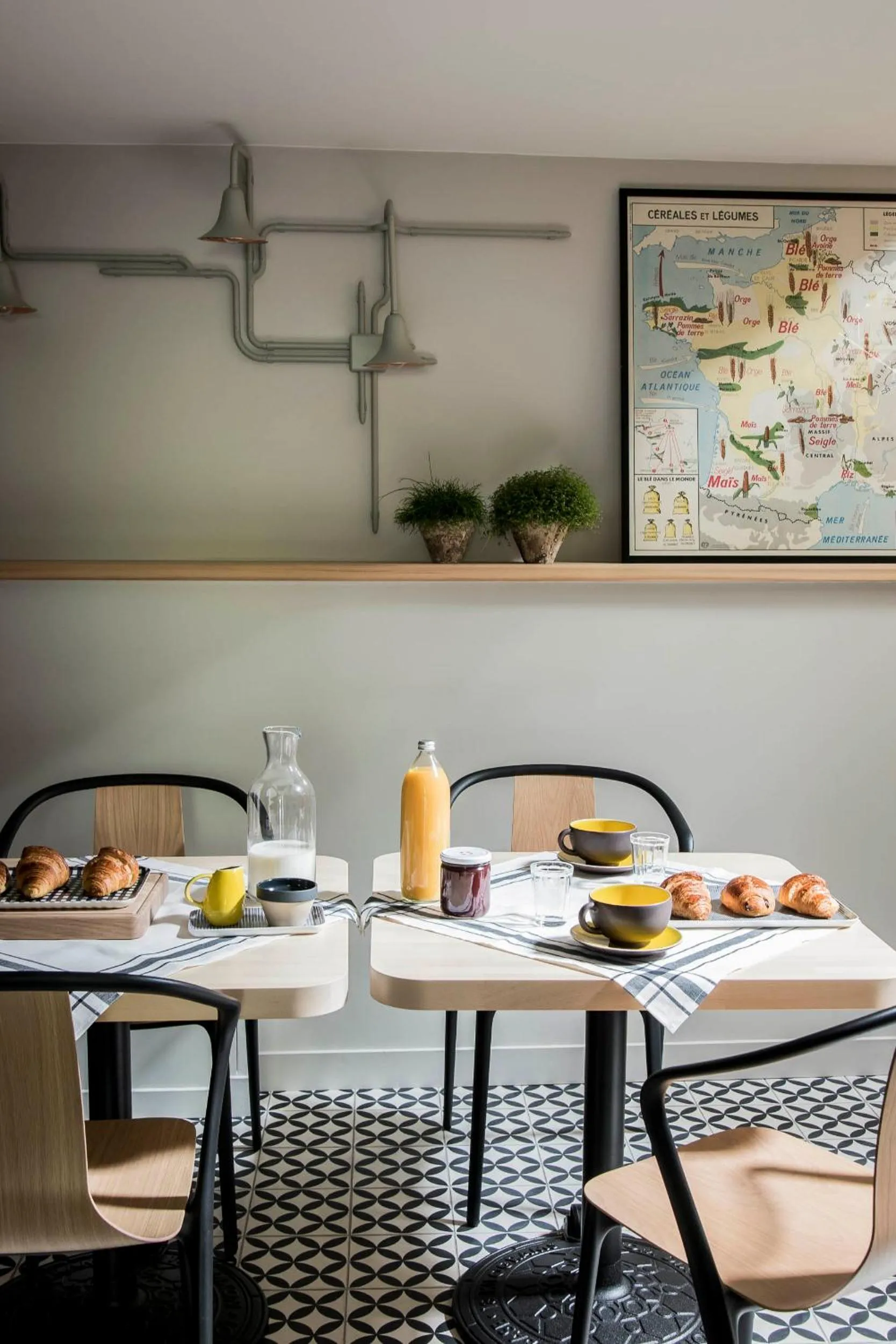 Dining area in ANNEXE 1888
