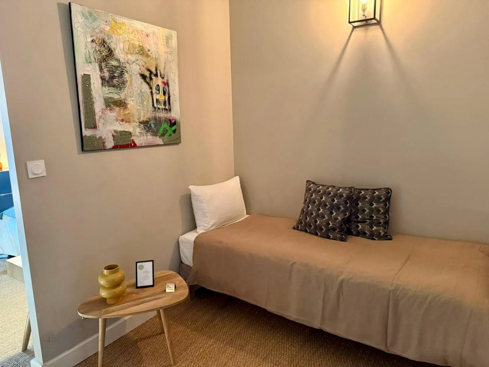 Bed in Merci Papa Merci Maman