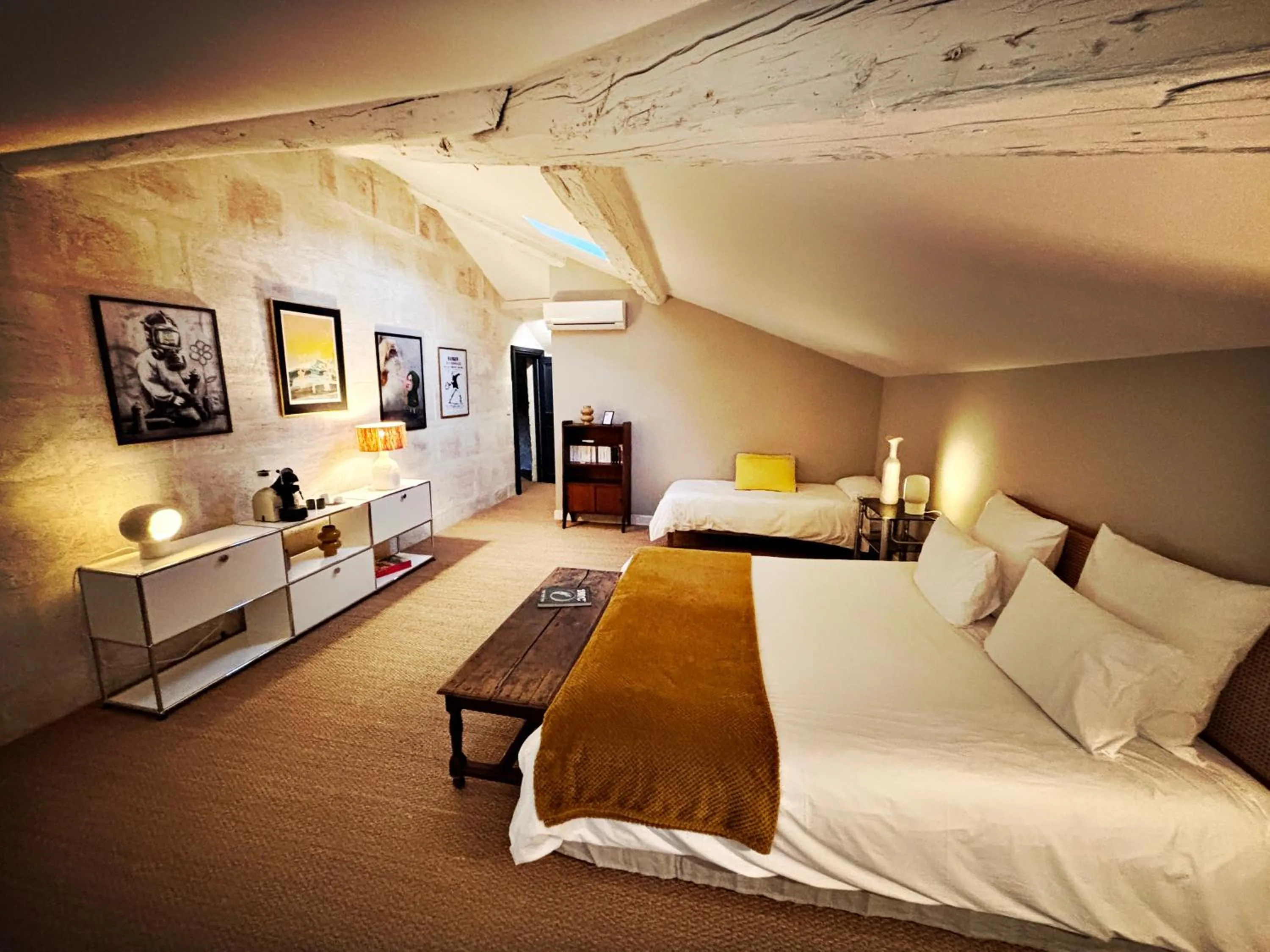 Bedroom, Bed in Merci Papa Merci Maman