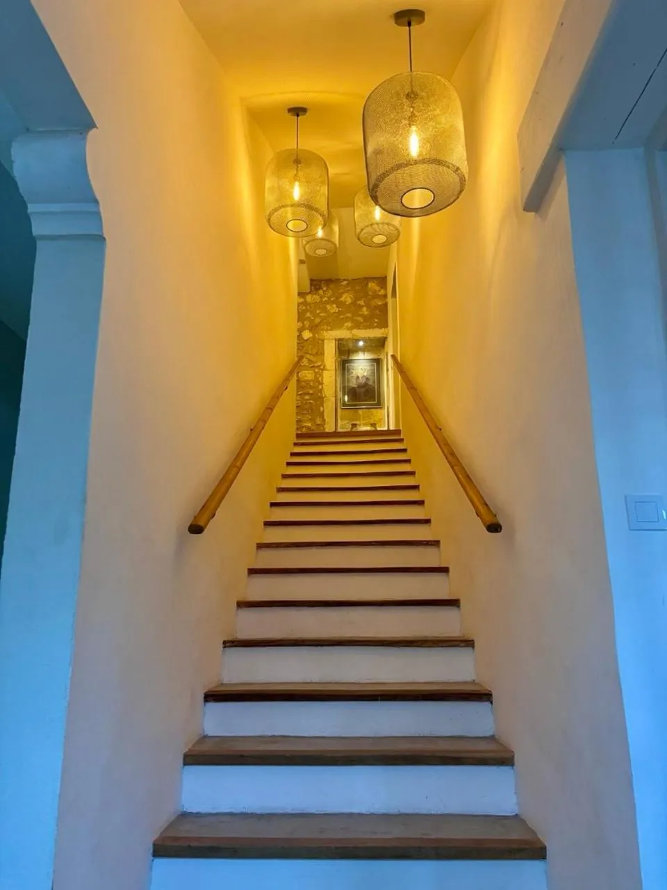 Property building in Merci Papa Merci Maman