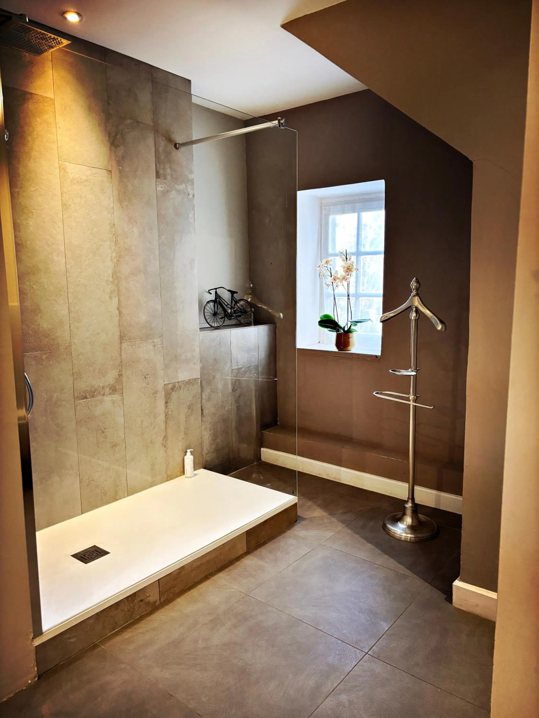 Shower in Merci Papa Merci Maman