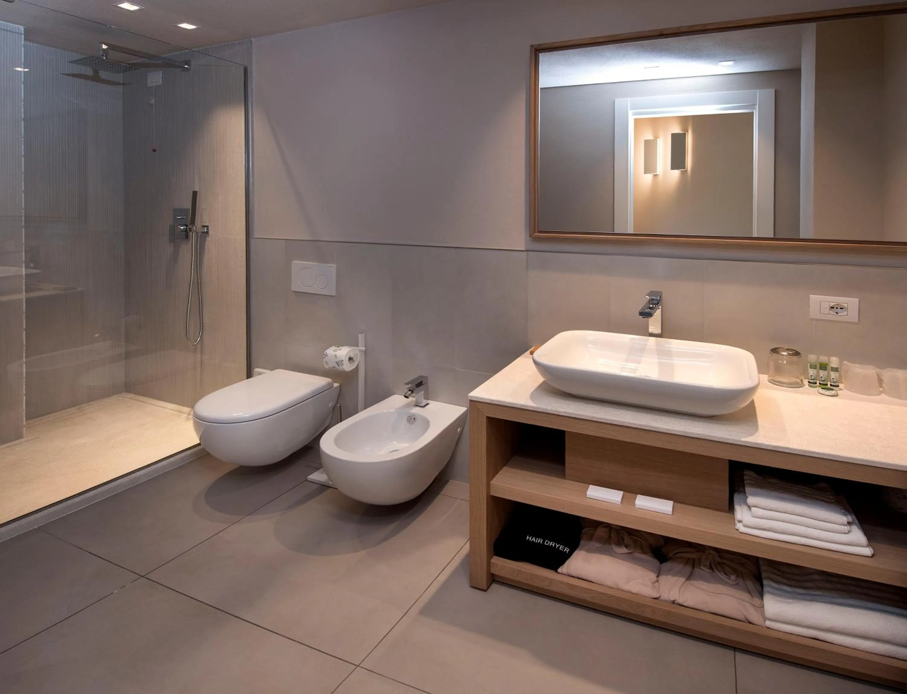 Shower in Domu Simius Life Style Hotel