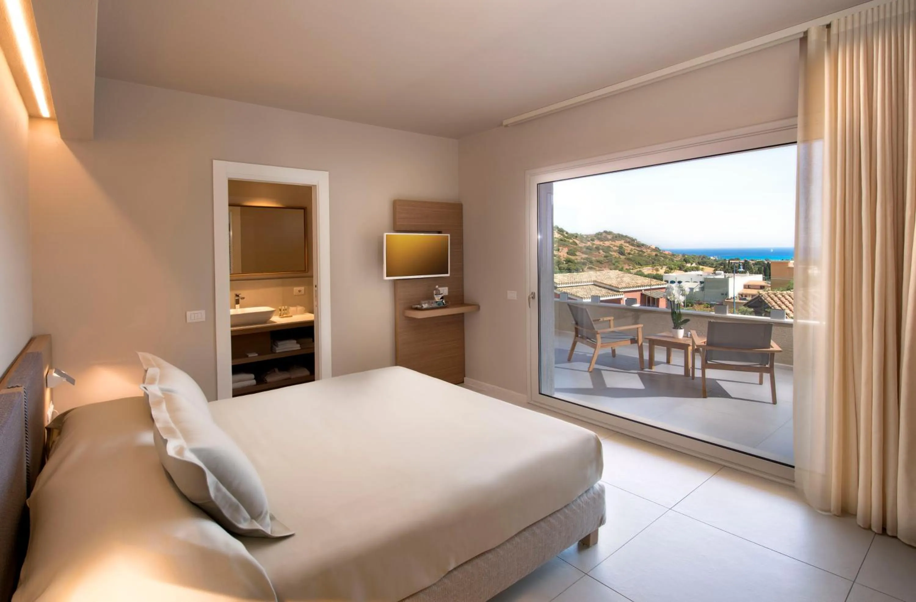 Photo of the whole room, Bed in Domu Simius Life Style Hotel