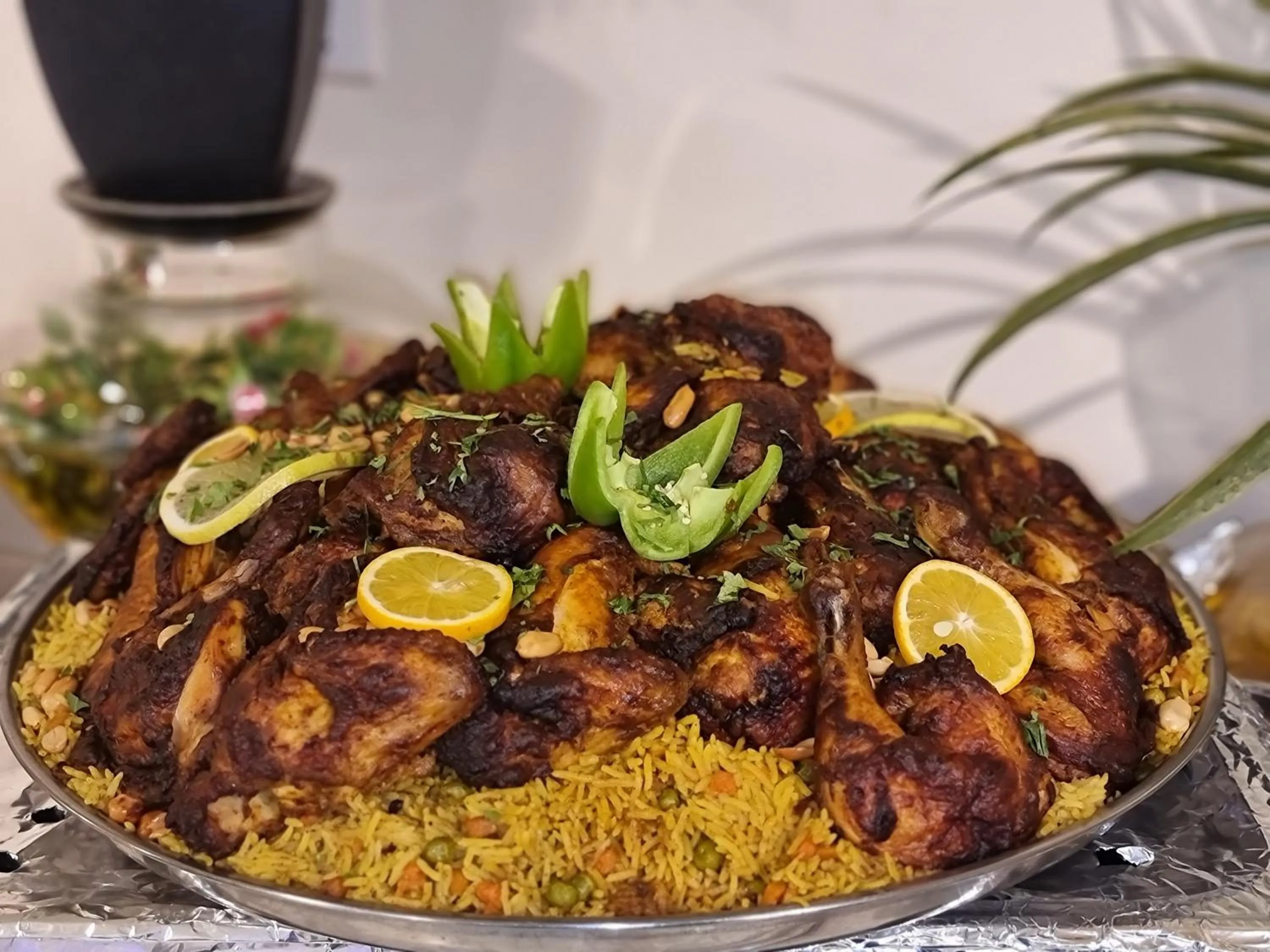 Restaurant/places to eat in City Tower Hotel