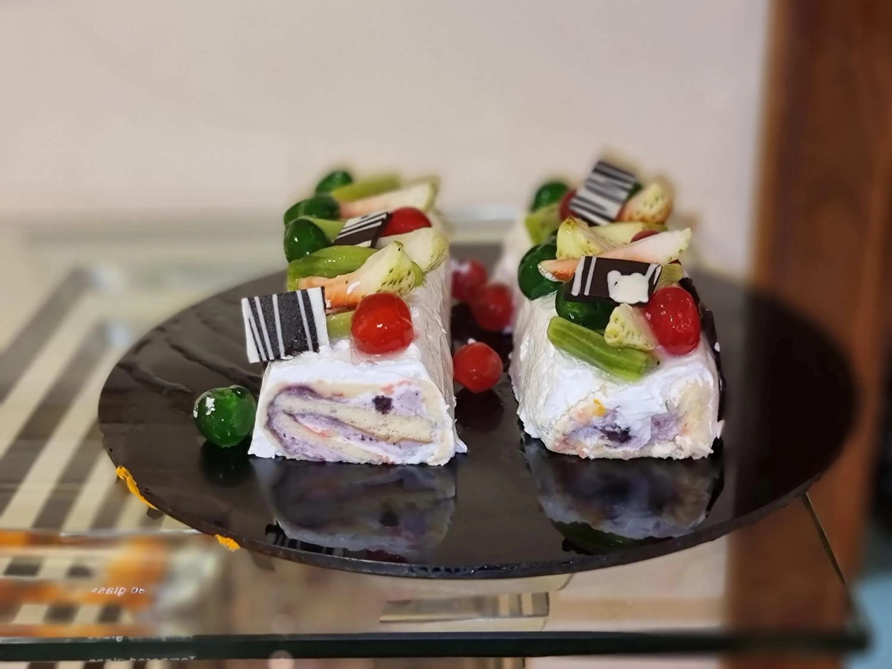 Restaurant/places to eat in City Tower Hotel