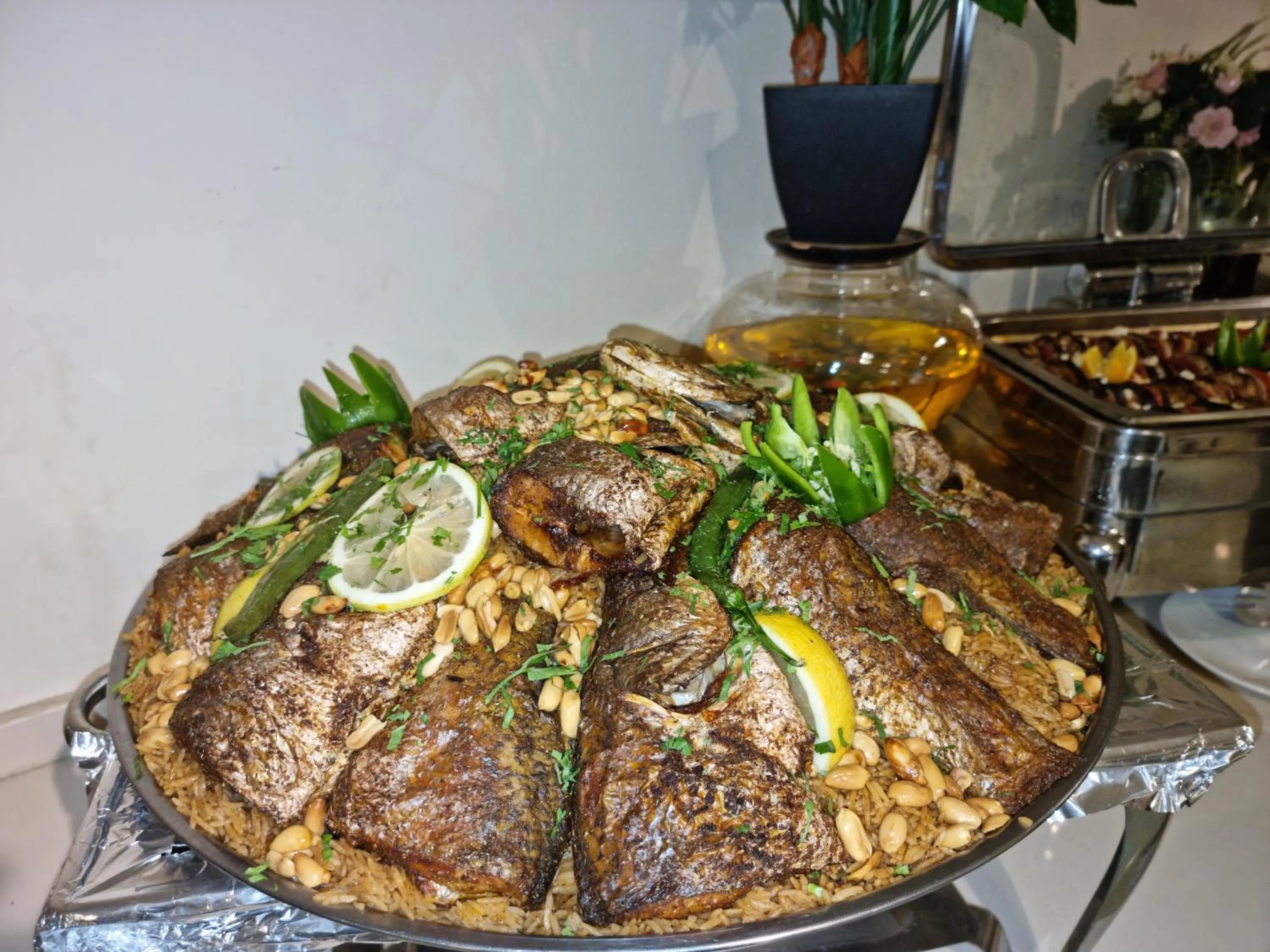 Restaurant/places to eat in City Tower Hotel