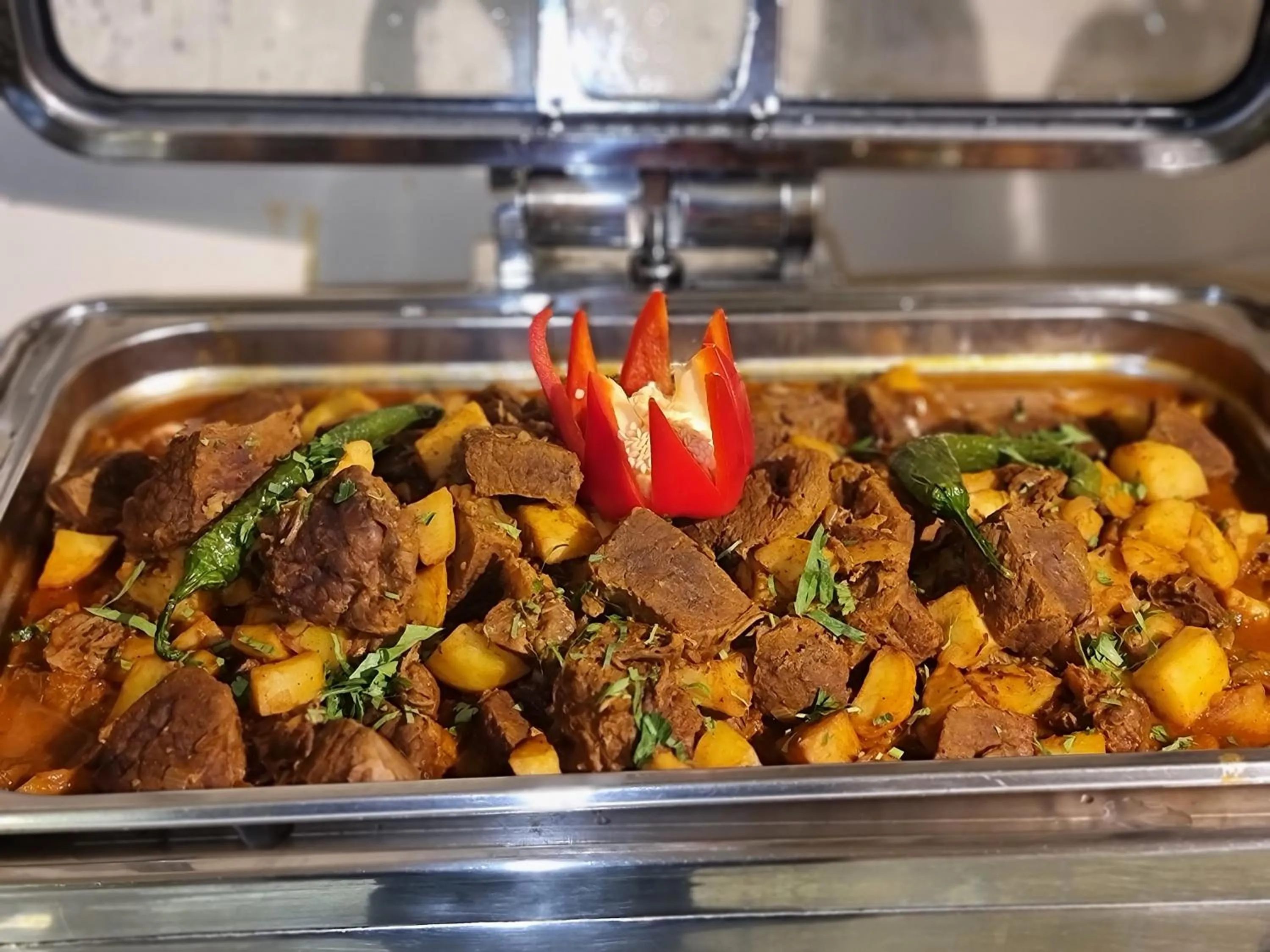 Restaurant/places to eat in City Tower Hotel