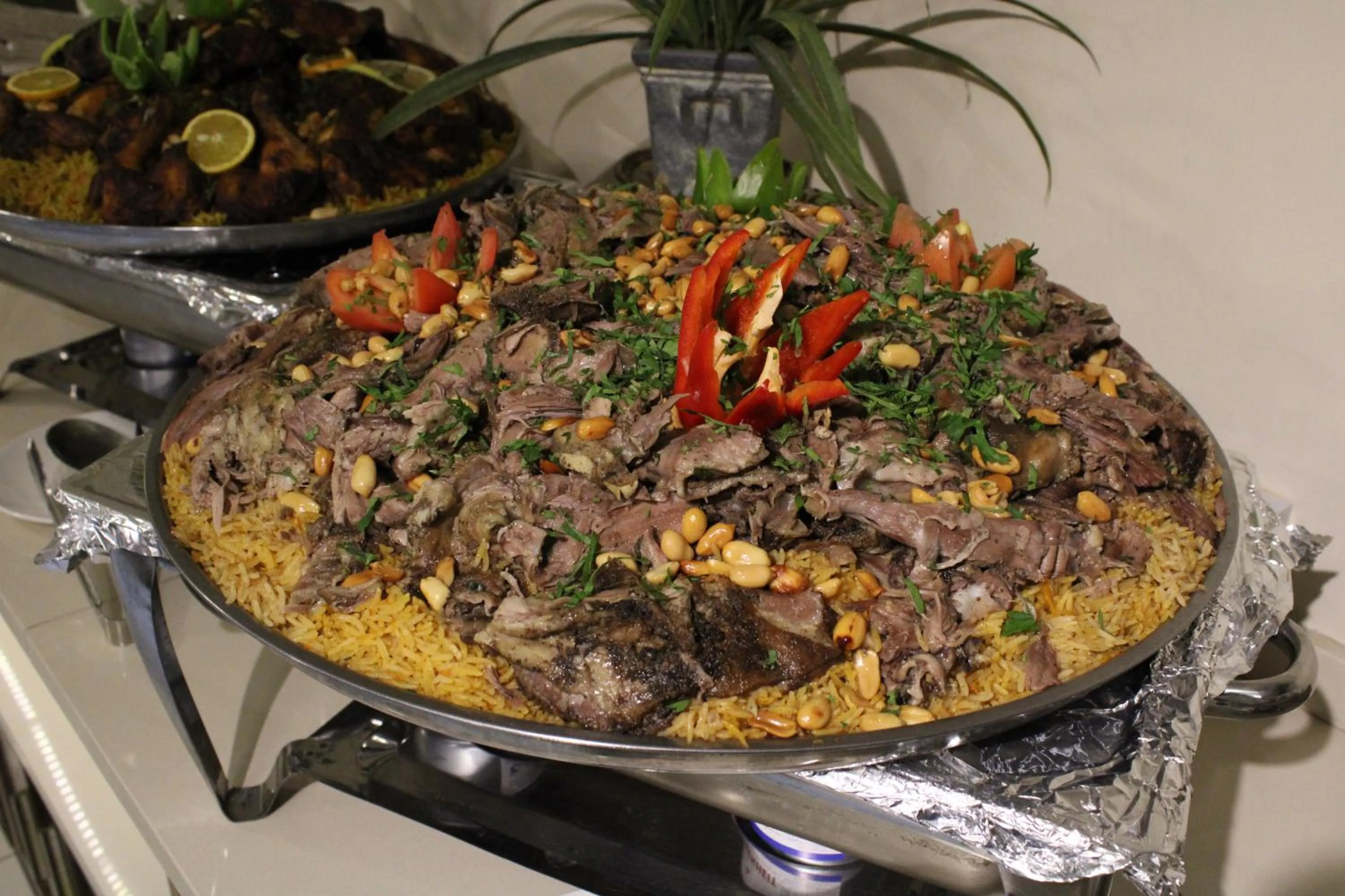 Restaurant/places to eat in City Tower Hotel