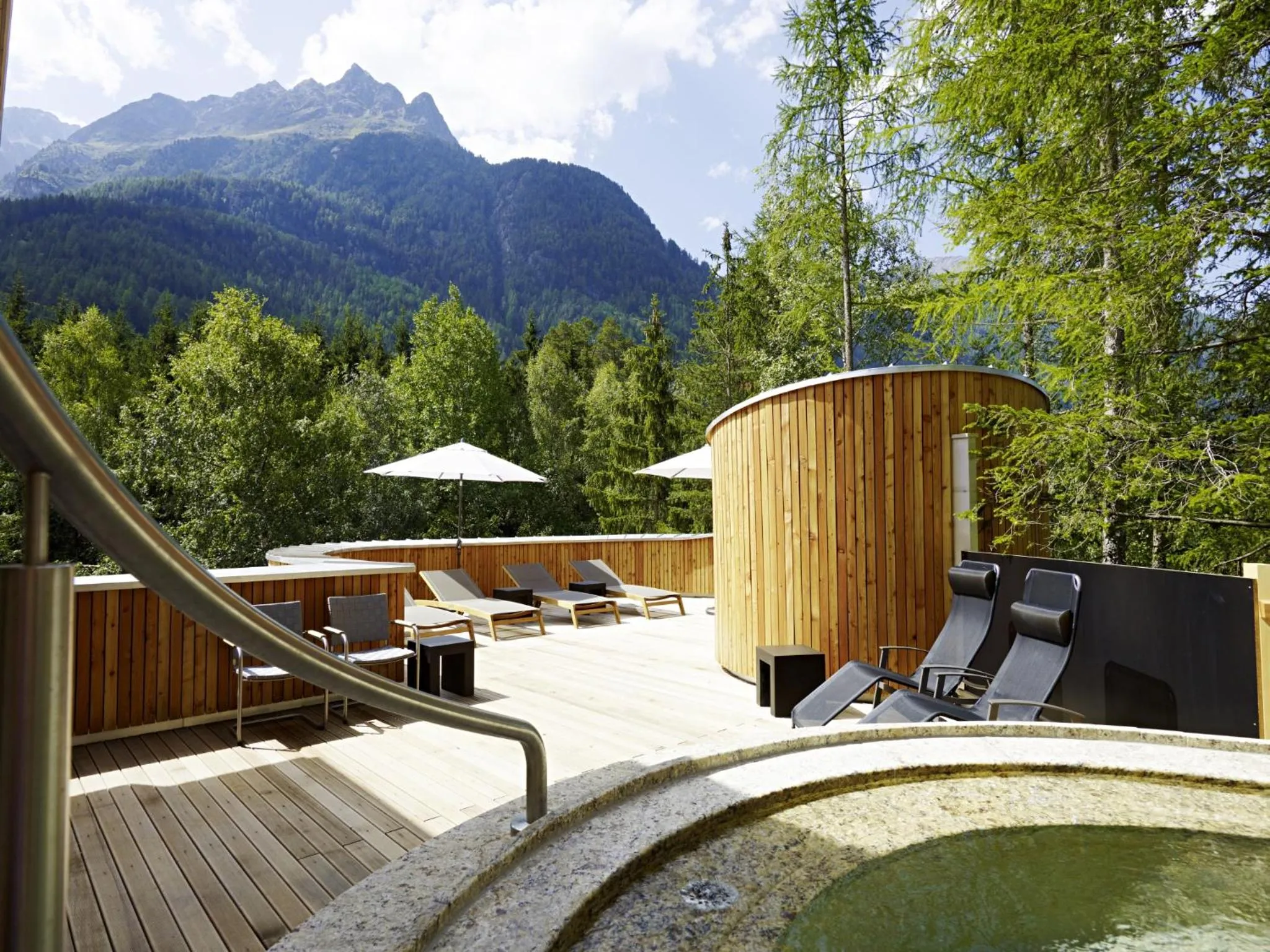Hot Tub in Naturhotel Waldklause
