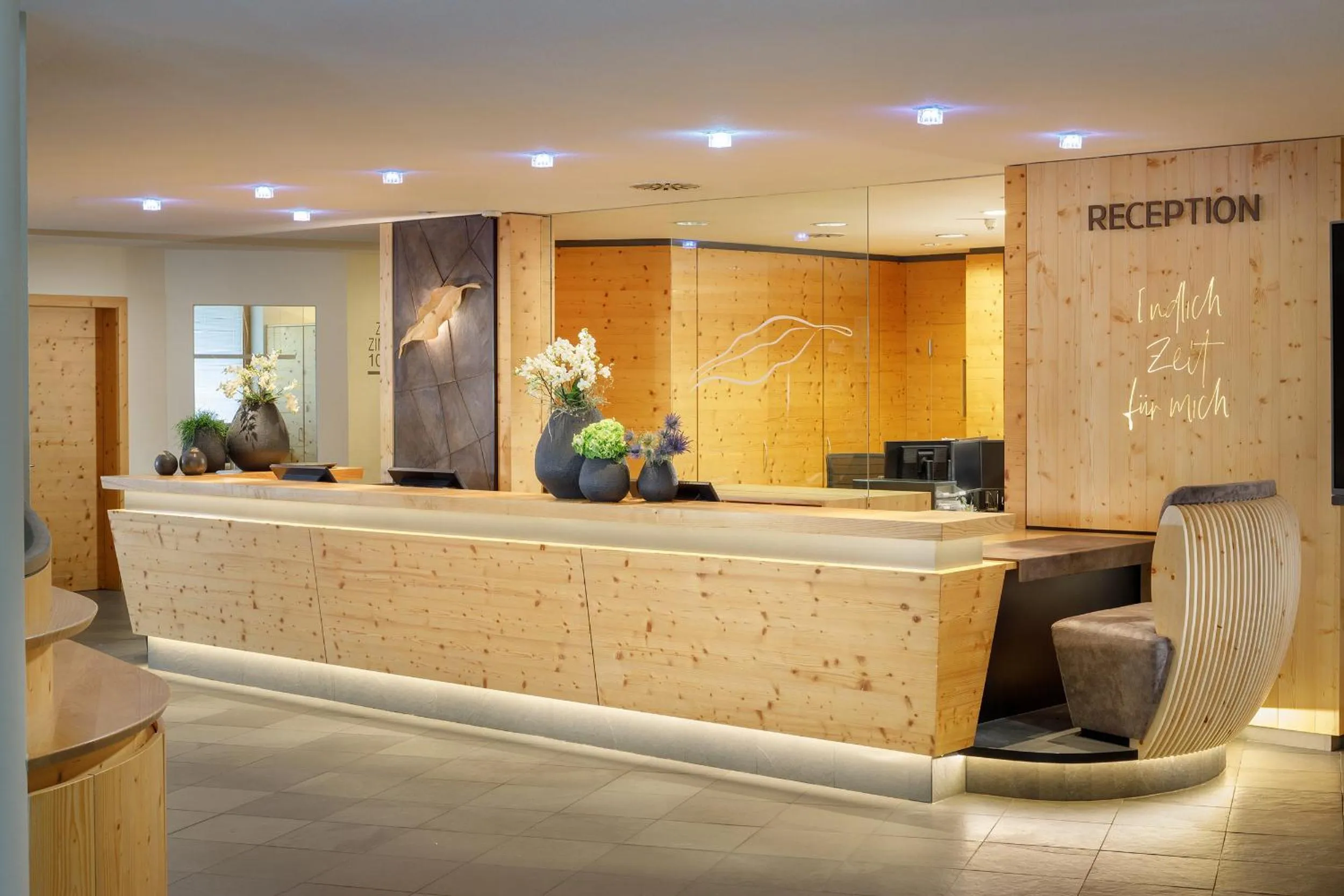 Lobby or reception in Naturhotel Waldklause