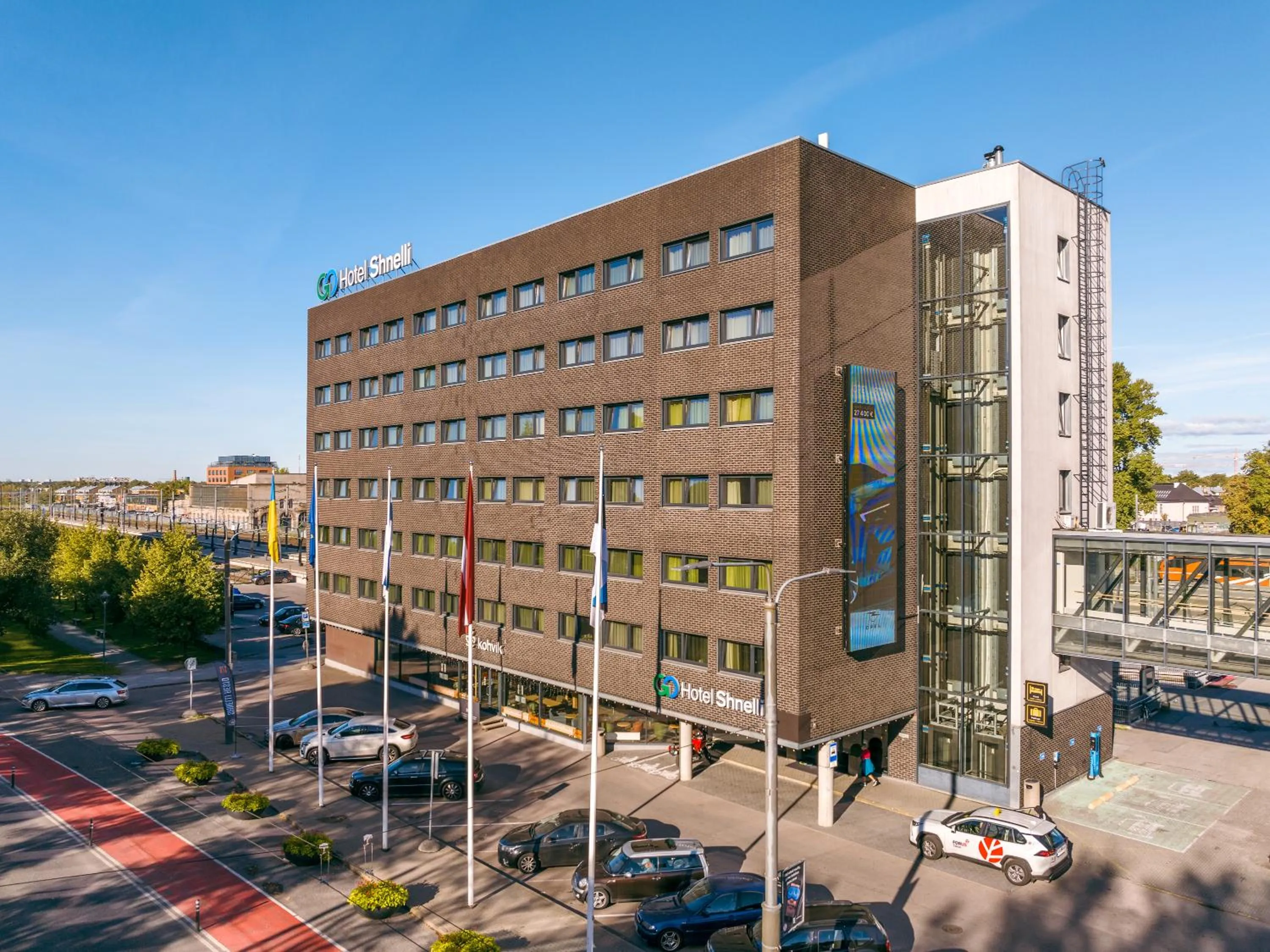 Property building in Go Hotel Shnelli