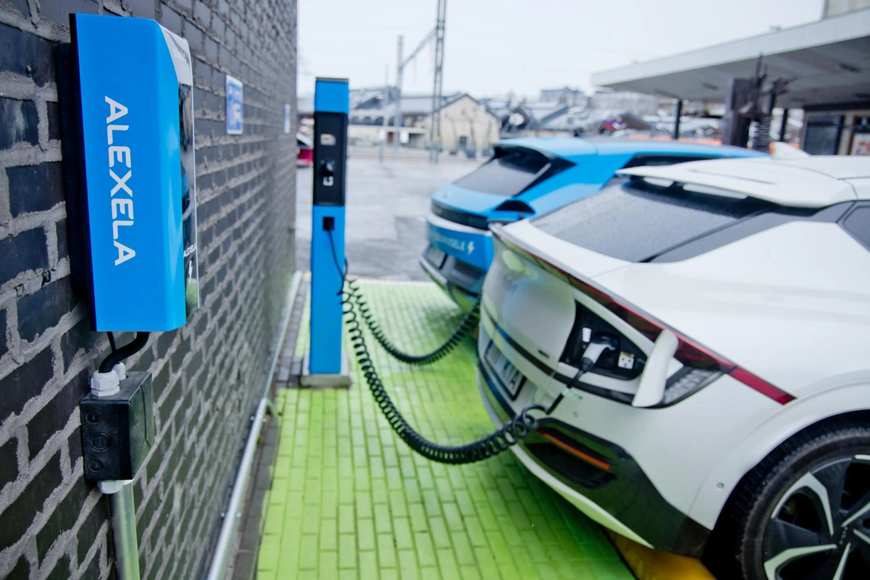 Parking in Go Hotel Shnelli