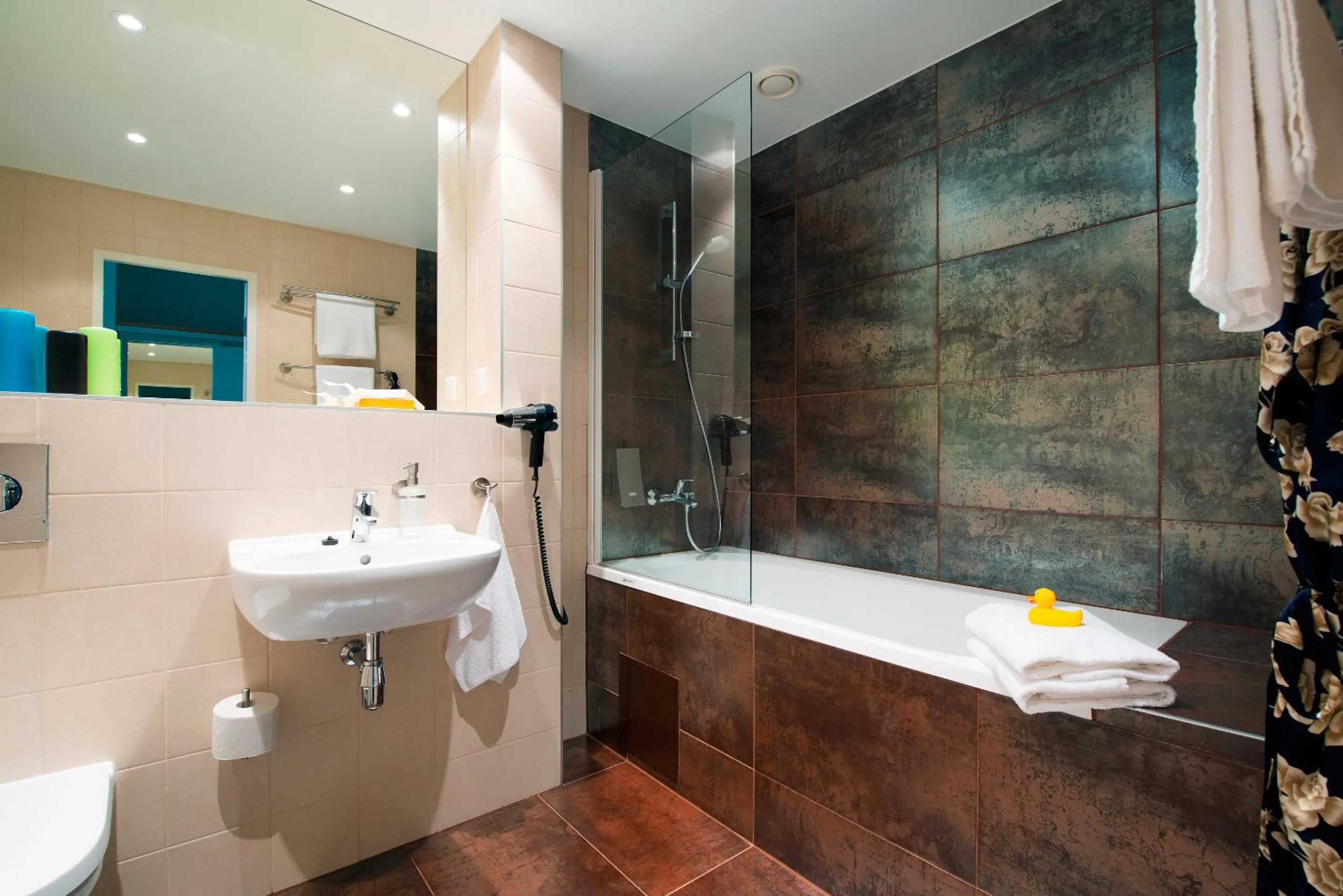 Shower in Go Hotel Shnelli