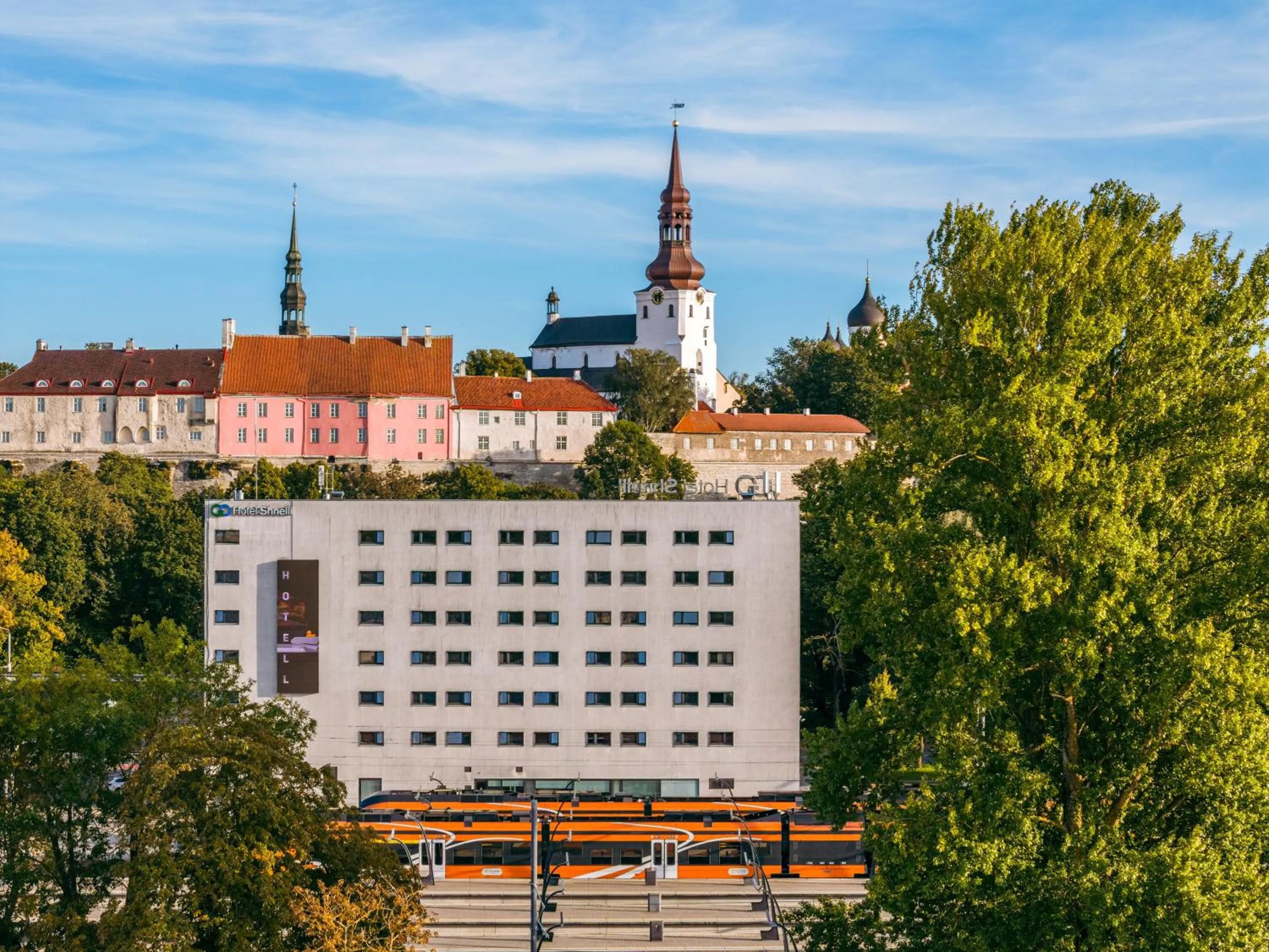 Property building in Go Hotel Shnelli
