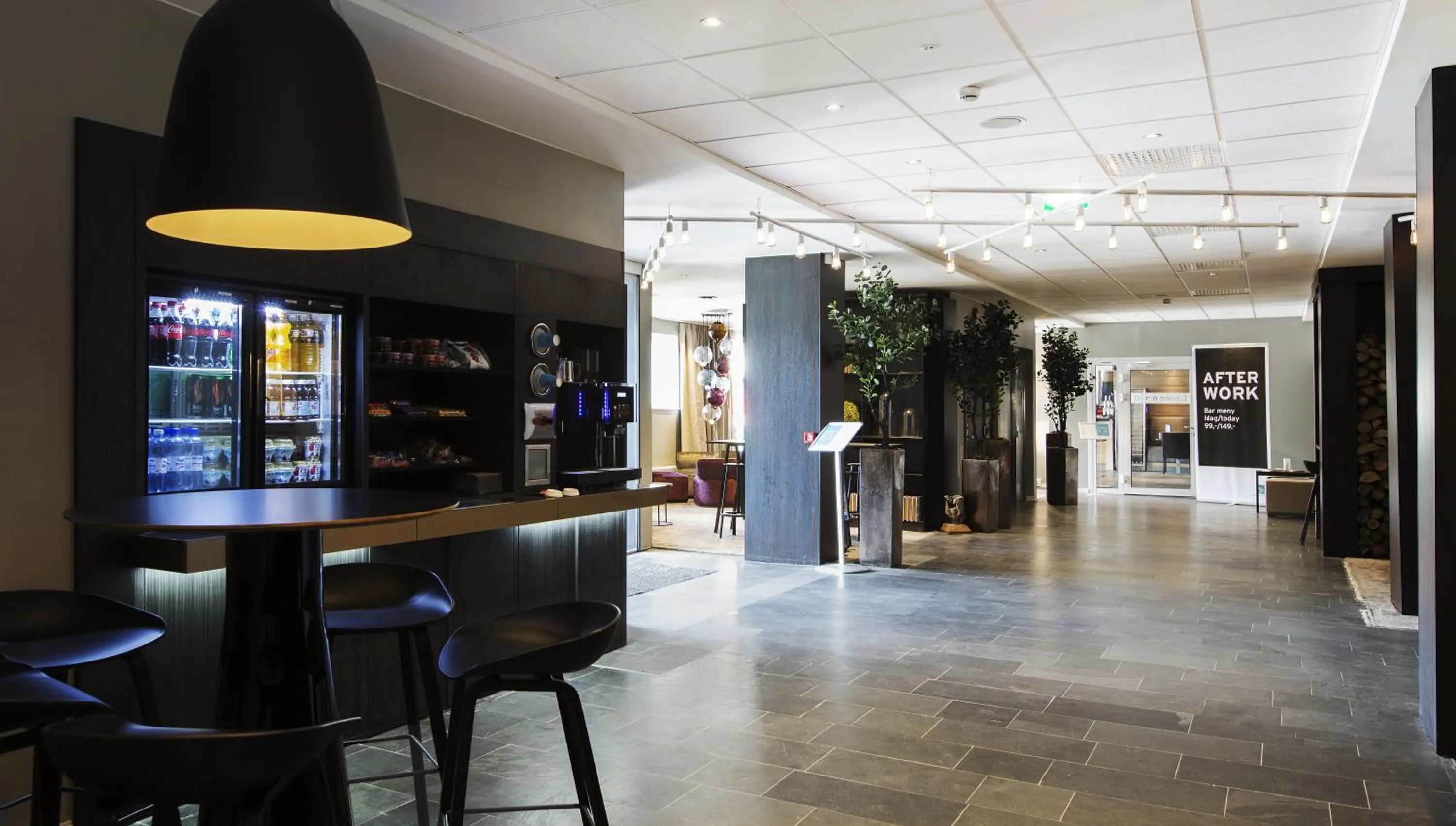 Lounge or bar in Quality Hotel Grand Kristiansund
