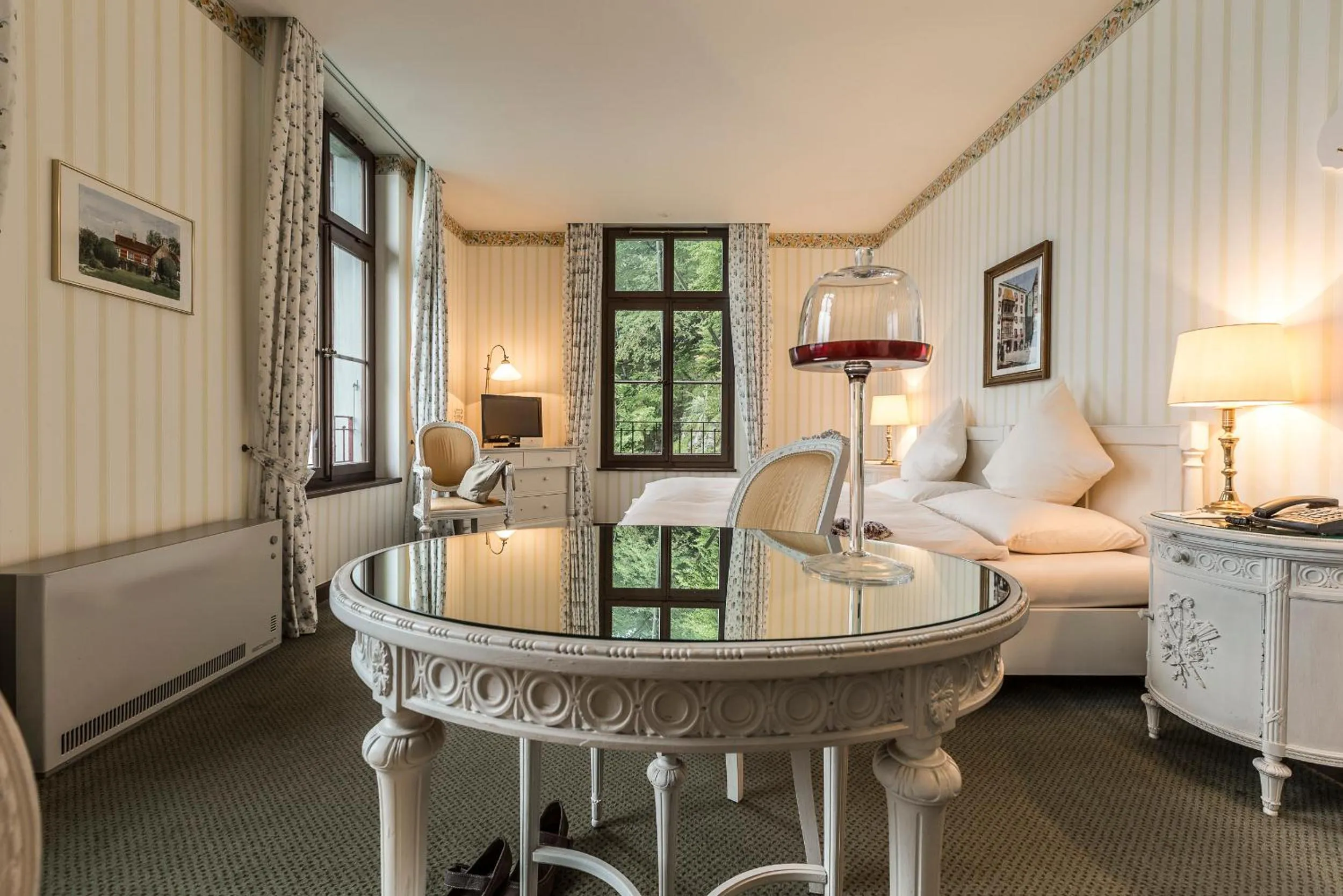 Bed in Grandhotel Giessbach