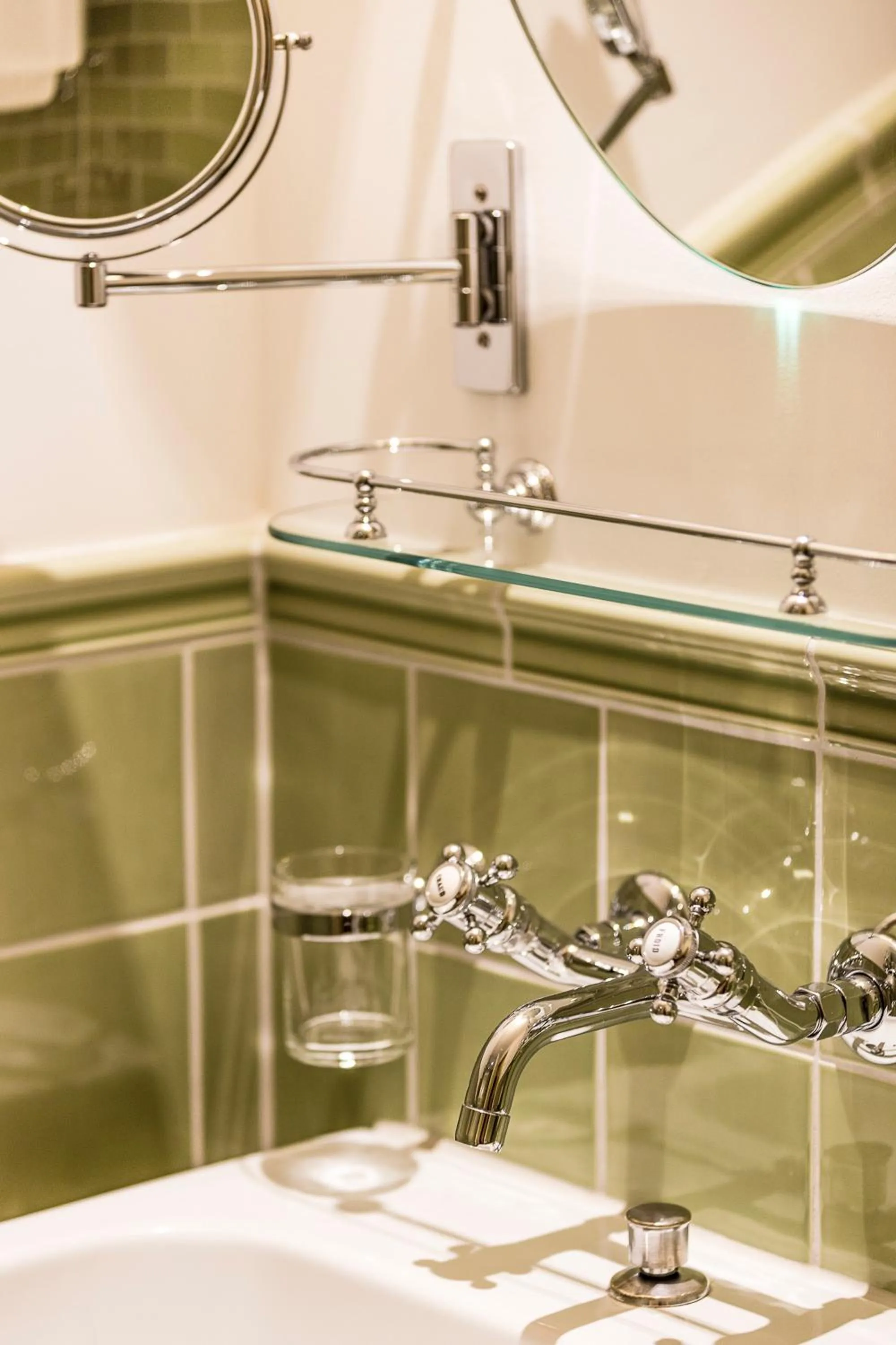 Bathroom in Grandhotel Giessbach