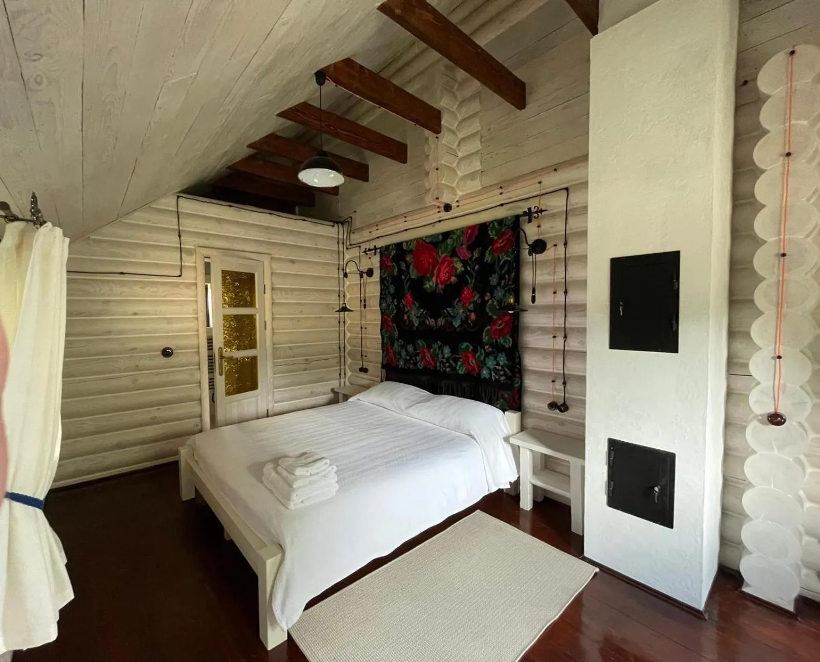 Bed in Villa Zoryany Dvir