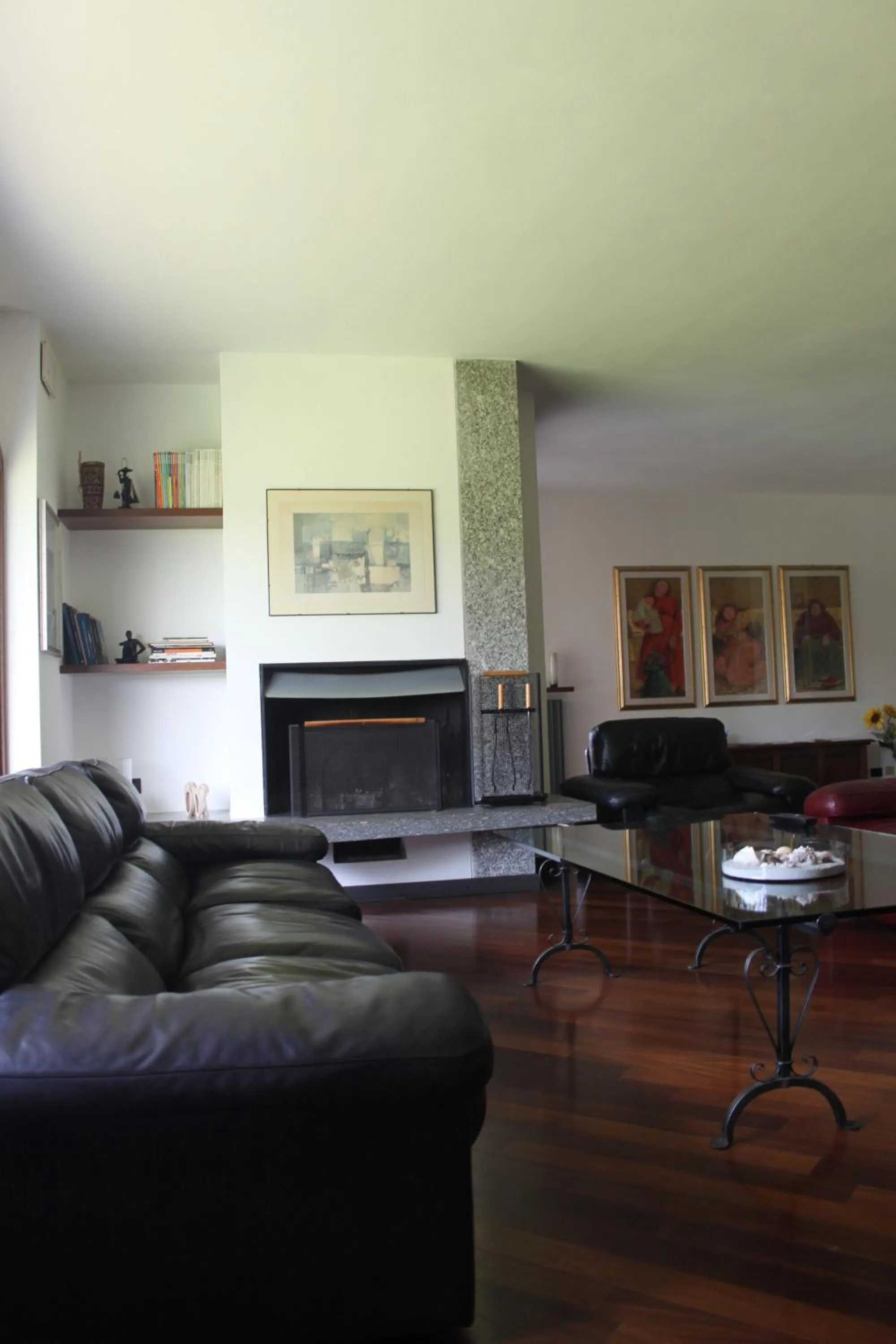 Communal lounge/ TV room in Villa Onorina