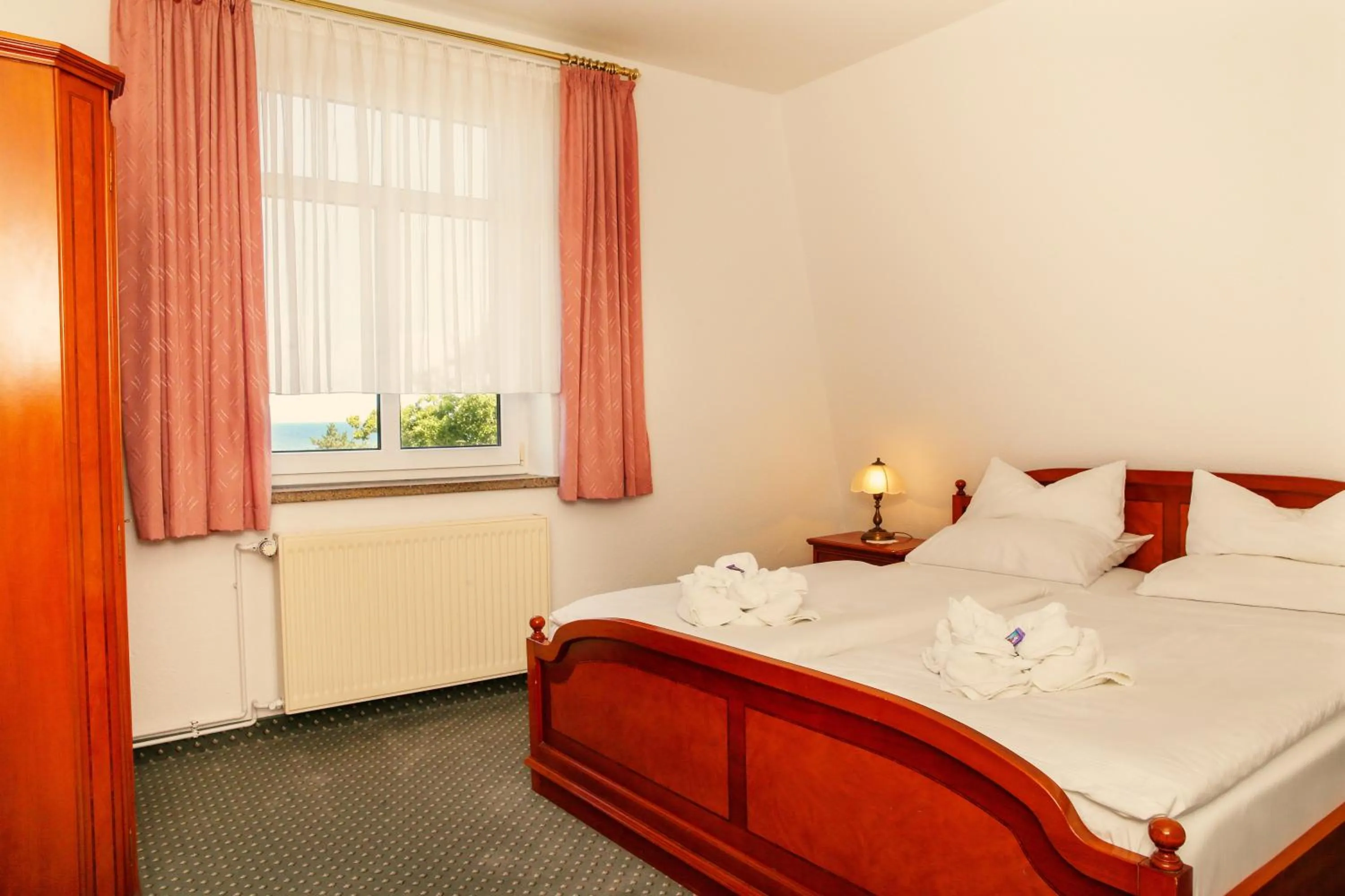 Bed in Hotel Esplanade Garni