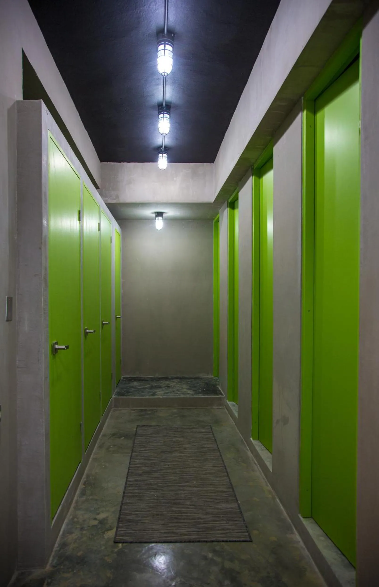 Bathroom in Nomada Urban Beach Hostel- Calle Loiza