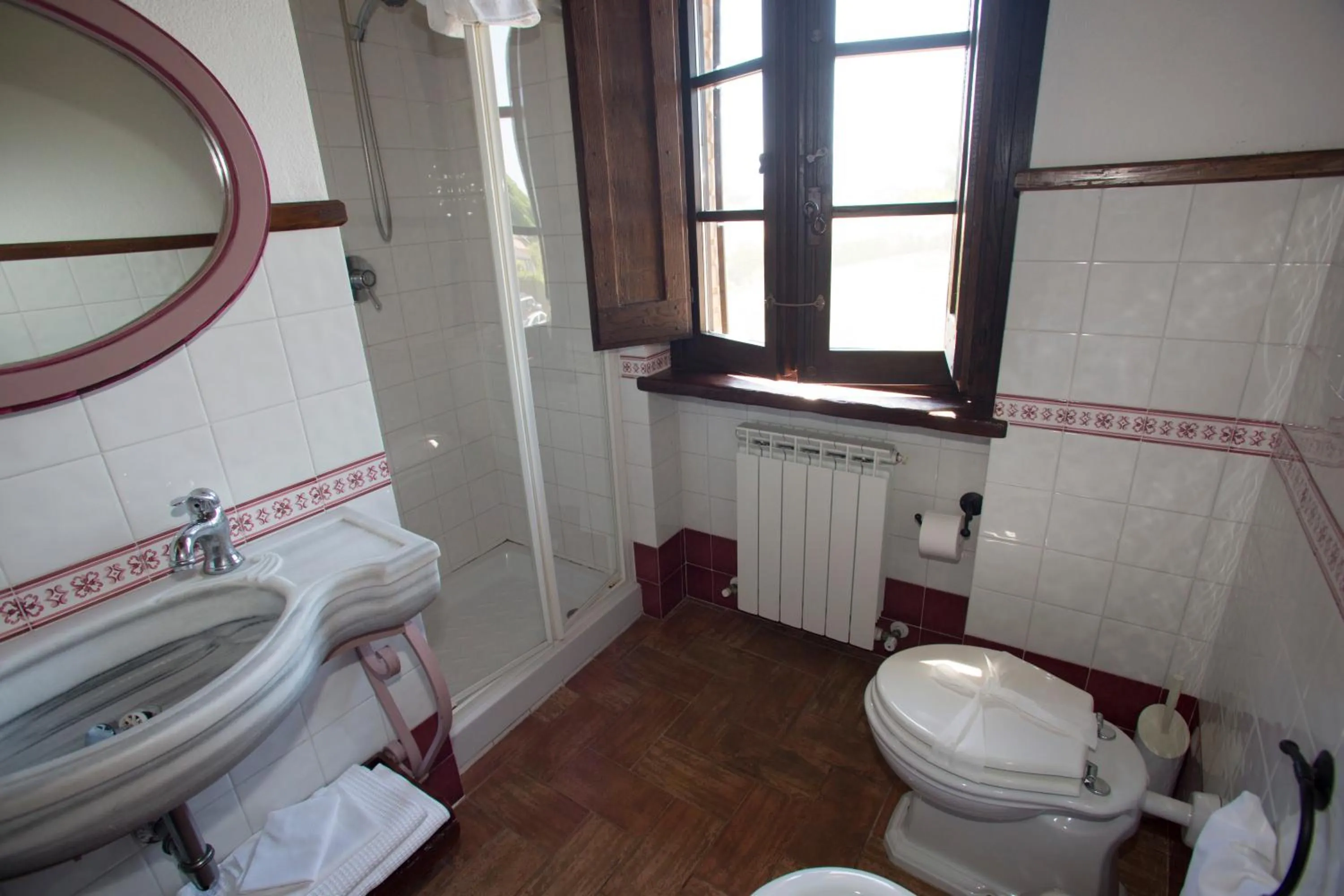 Bathroom in Terre Del Cantico Country House