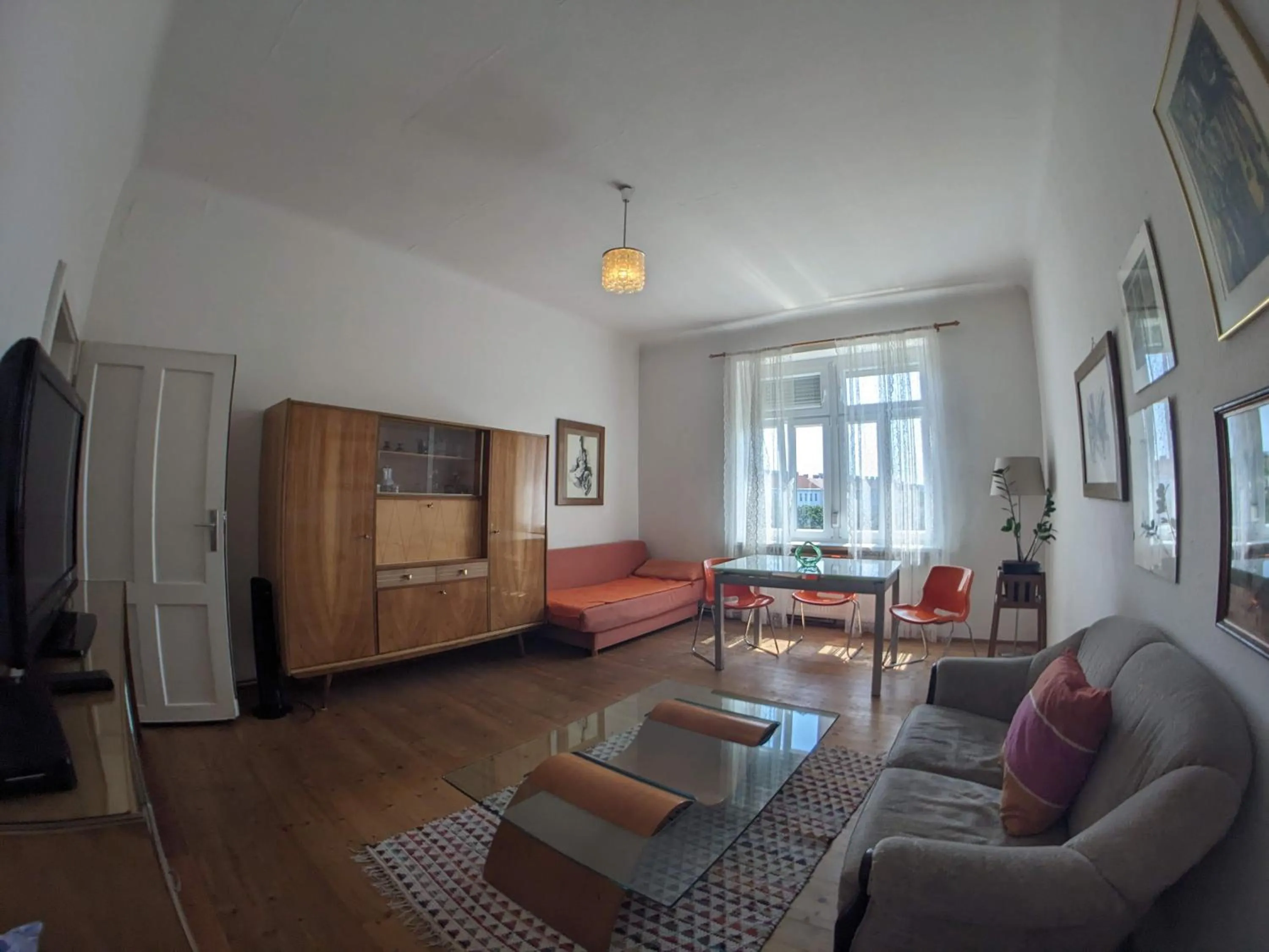 Photo of the whole room in Haus Max