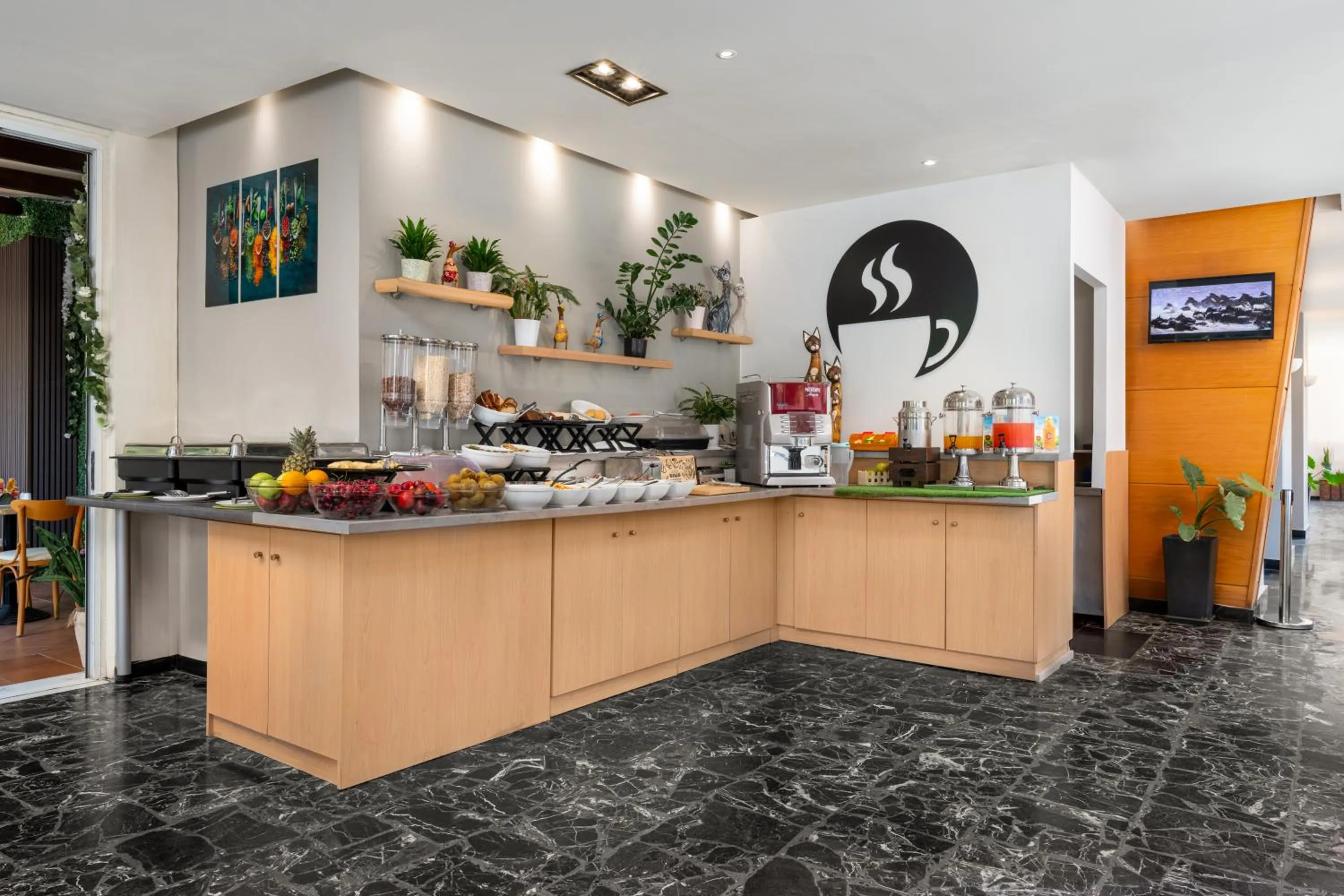 Food and drinks in City Plus Rhodes Hotel