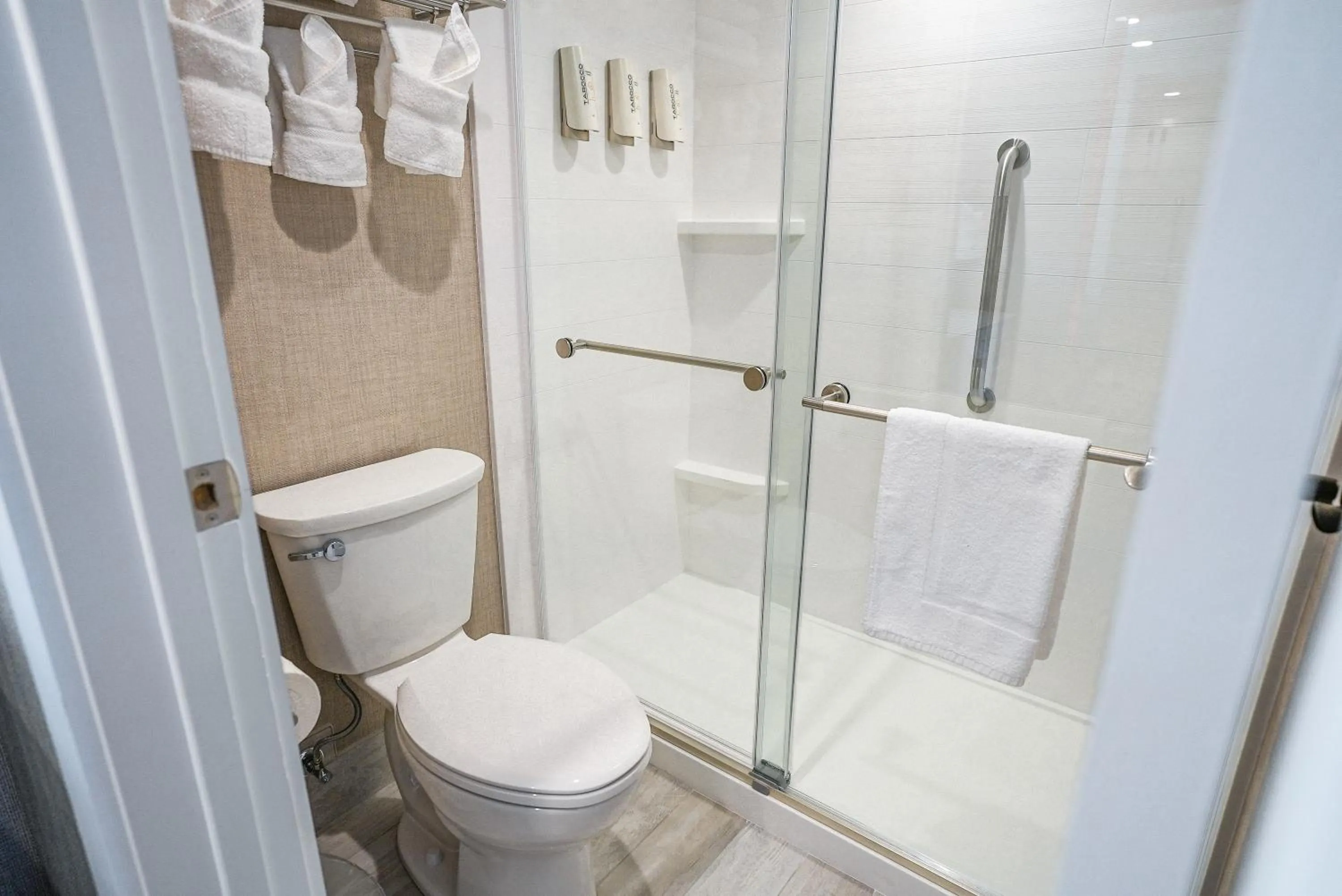 Bathroom in Spray Beach Hotel