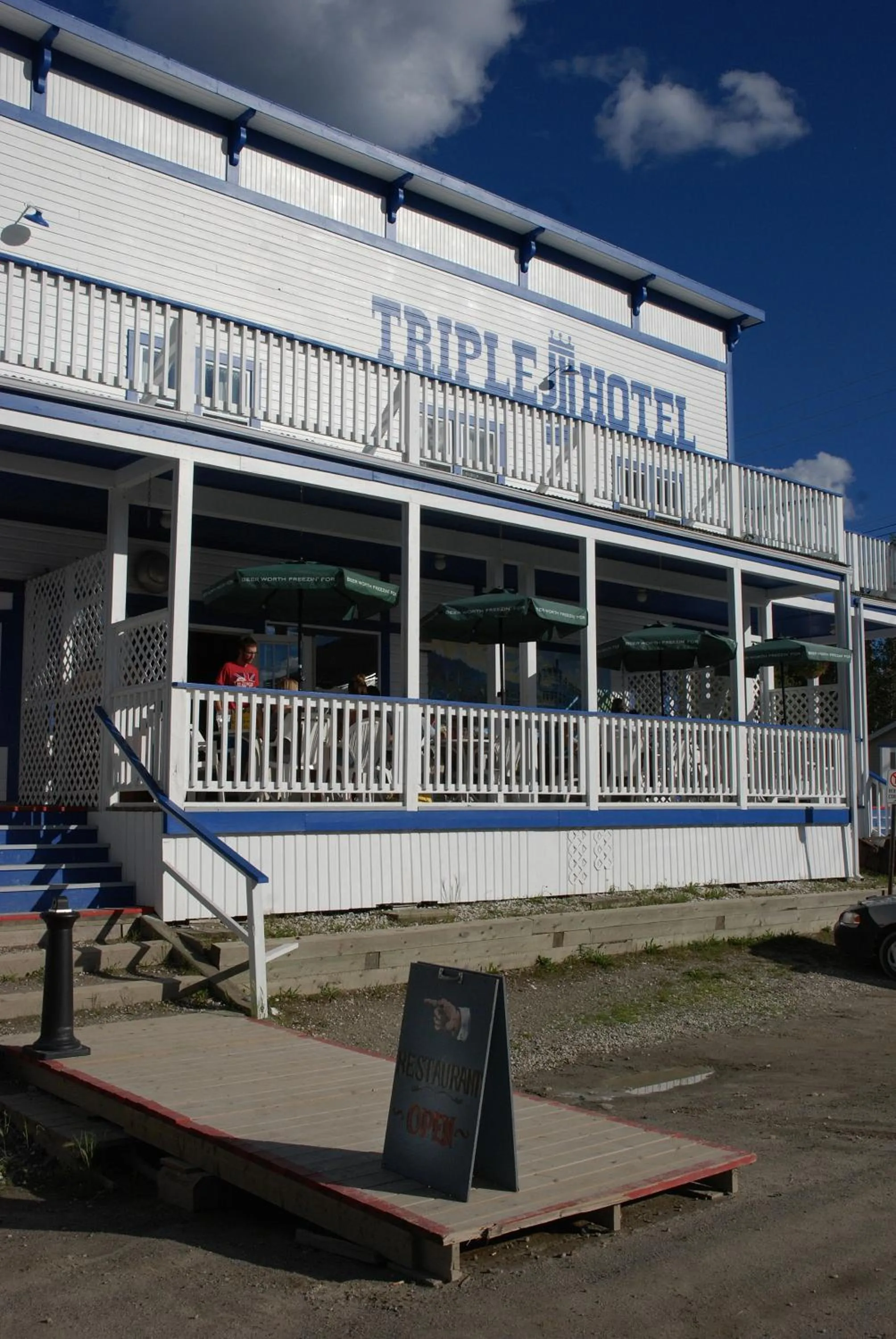 Facade/entrance in Triple J Hotel