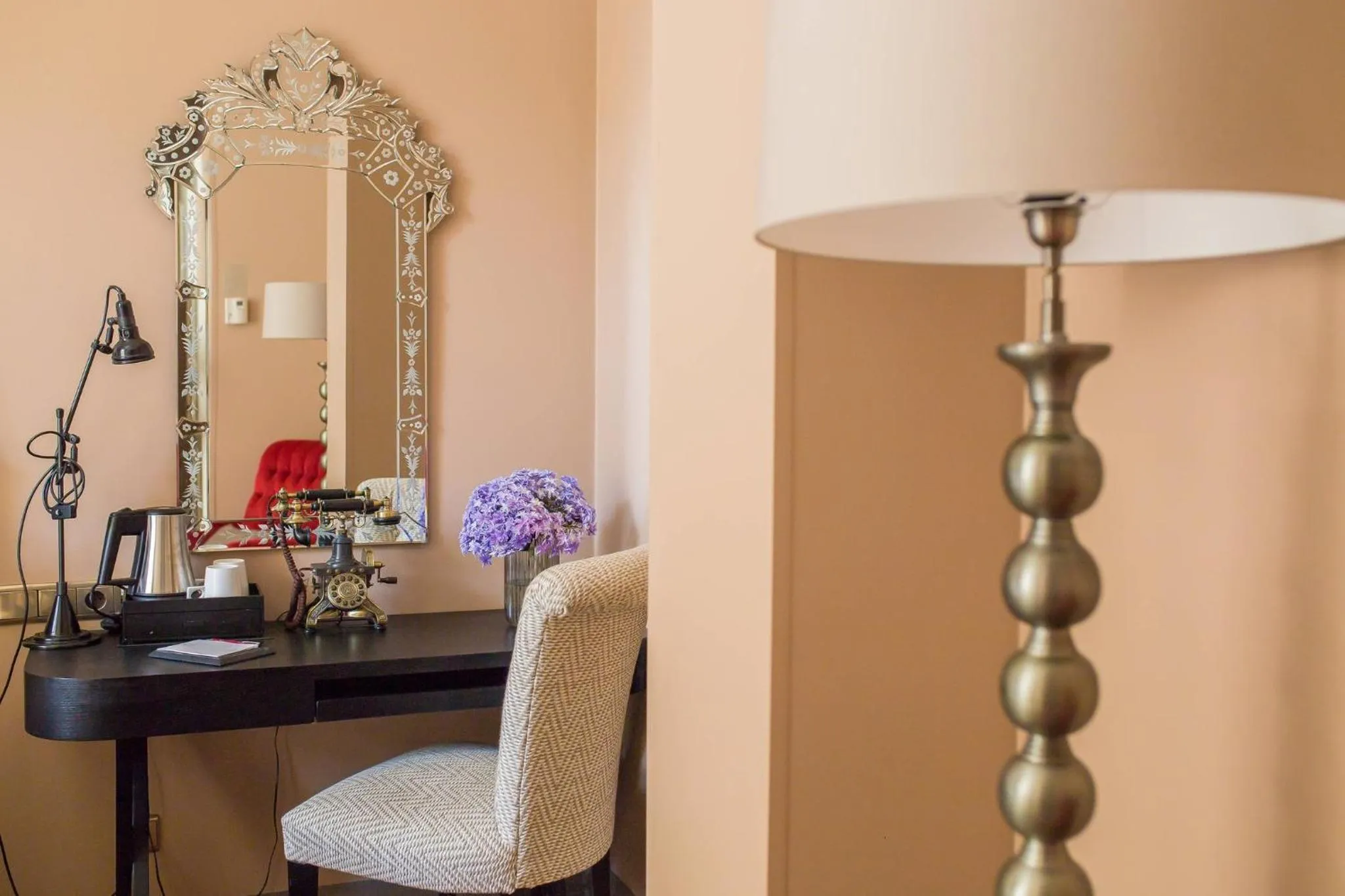 Photo of the whole room in Hotel Telegraaf, Autograph Collection