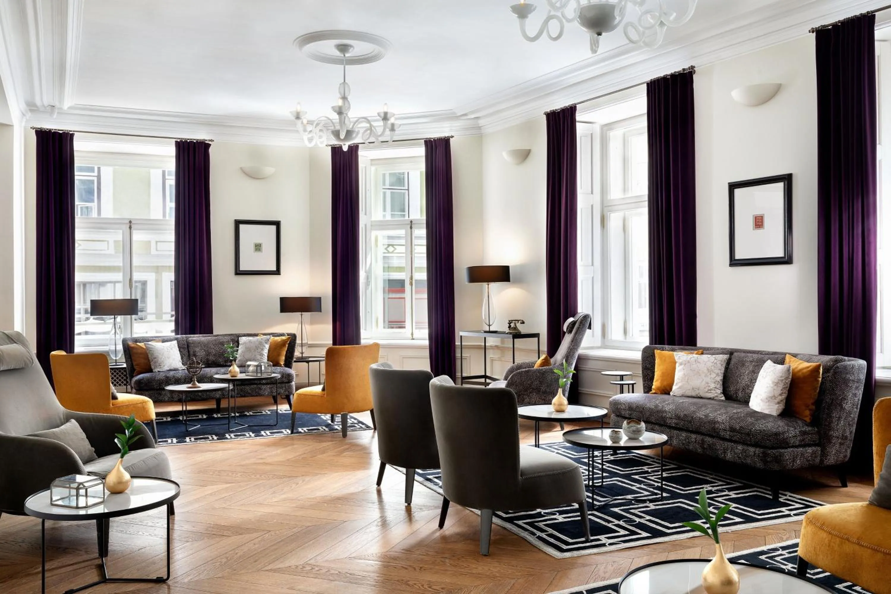 Lounge or bar in Hotel Telegraaf, Autograph Collection