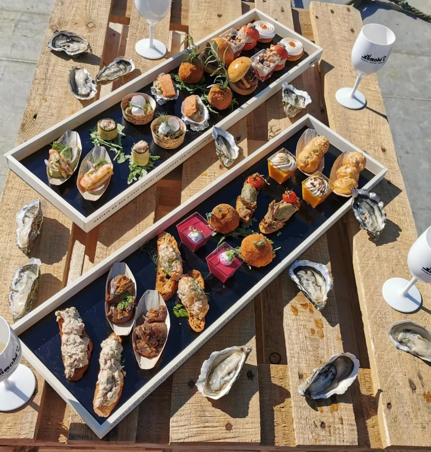 Food and drinks in The Originals Boutique Hôtel La Villa Ouest & Spa