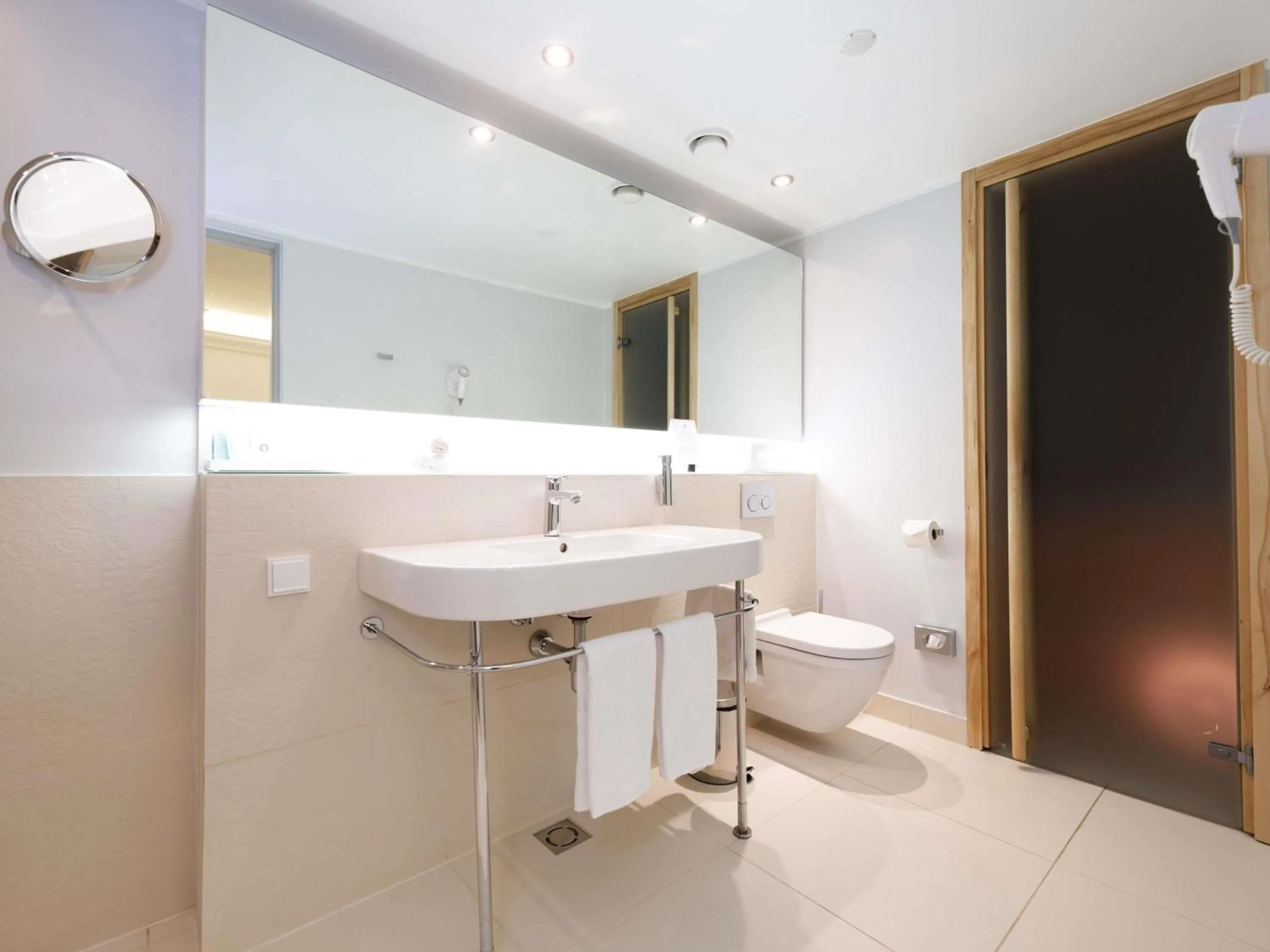 Bedroom in ibis Styles Tallinn