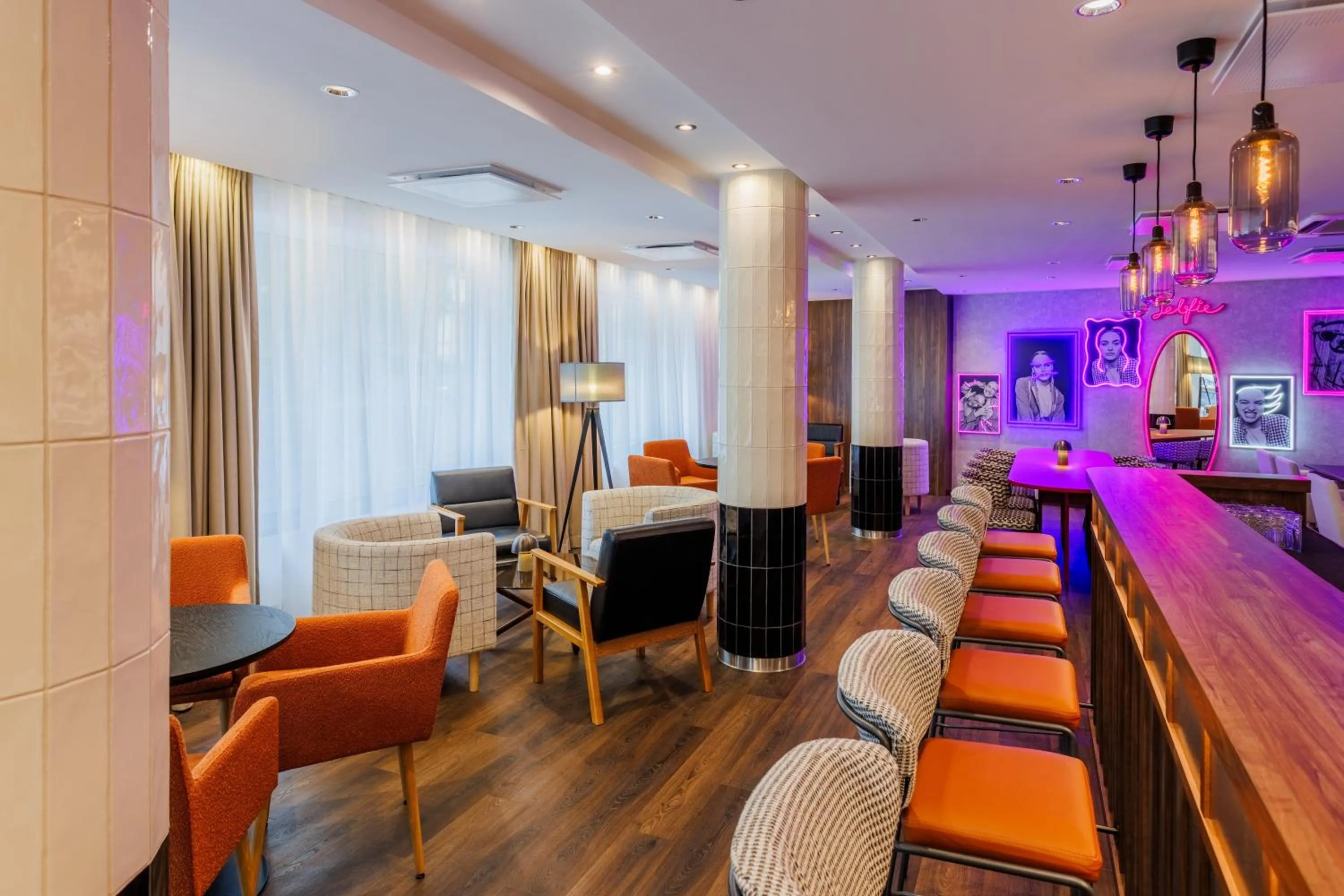 Lounge or bar in ibis Styles Tallinn