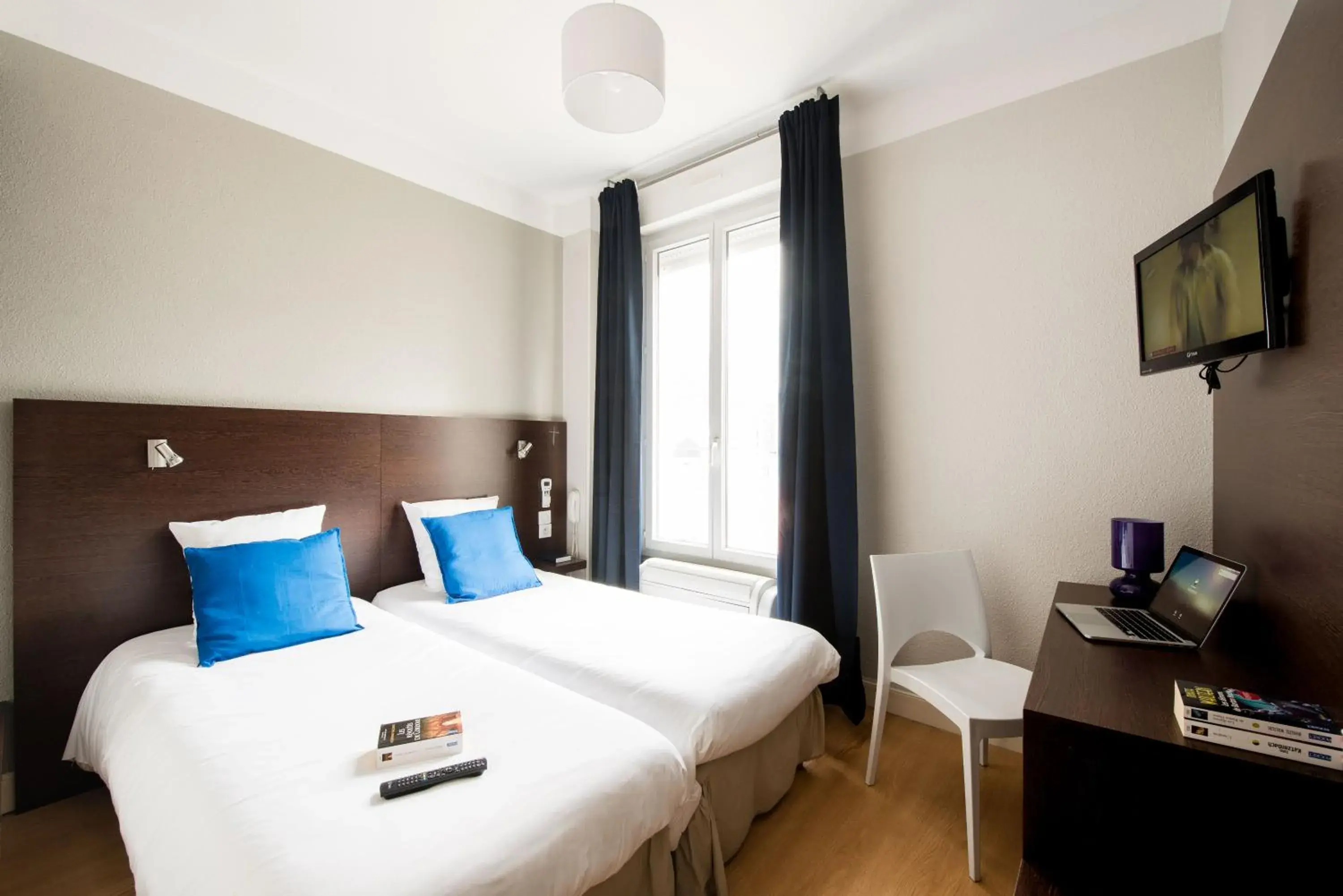 Single Room in Hôtel Atrium Single Room in Hôtel Atrium