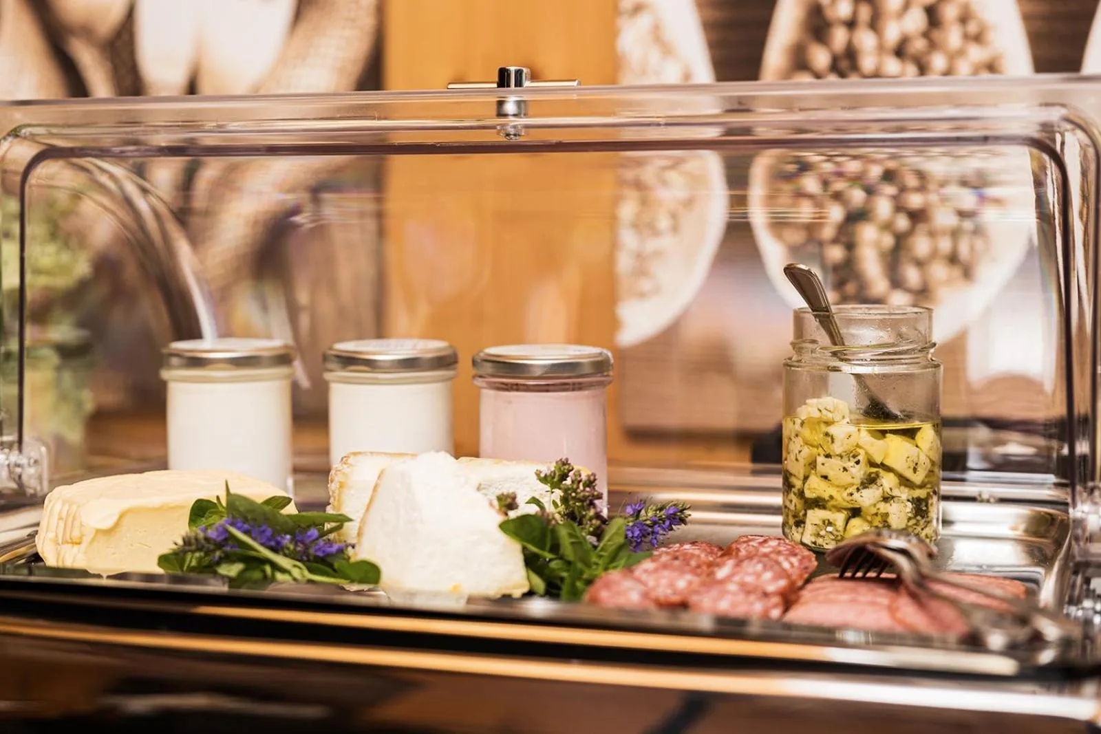 Breakfast in Hotel Roslehen