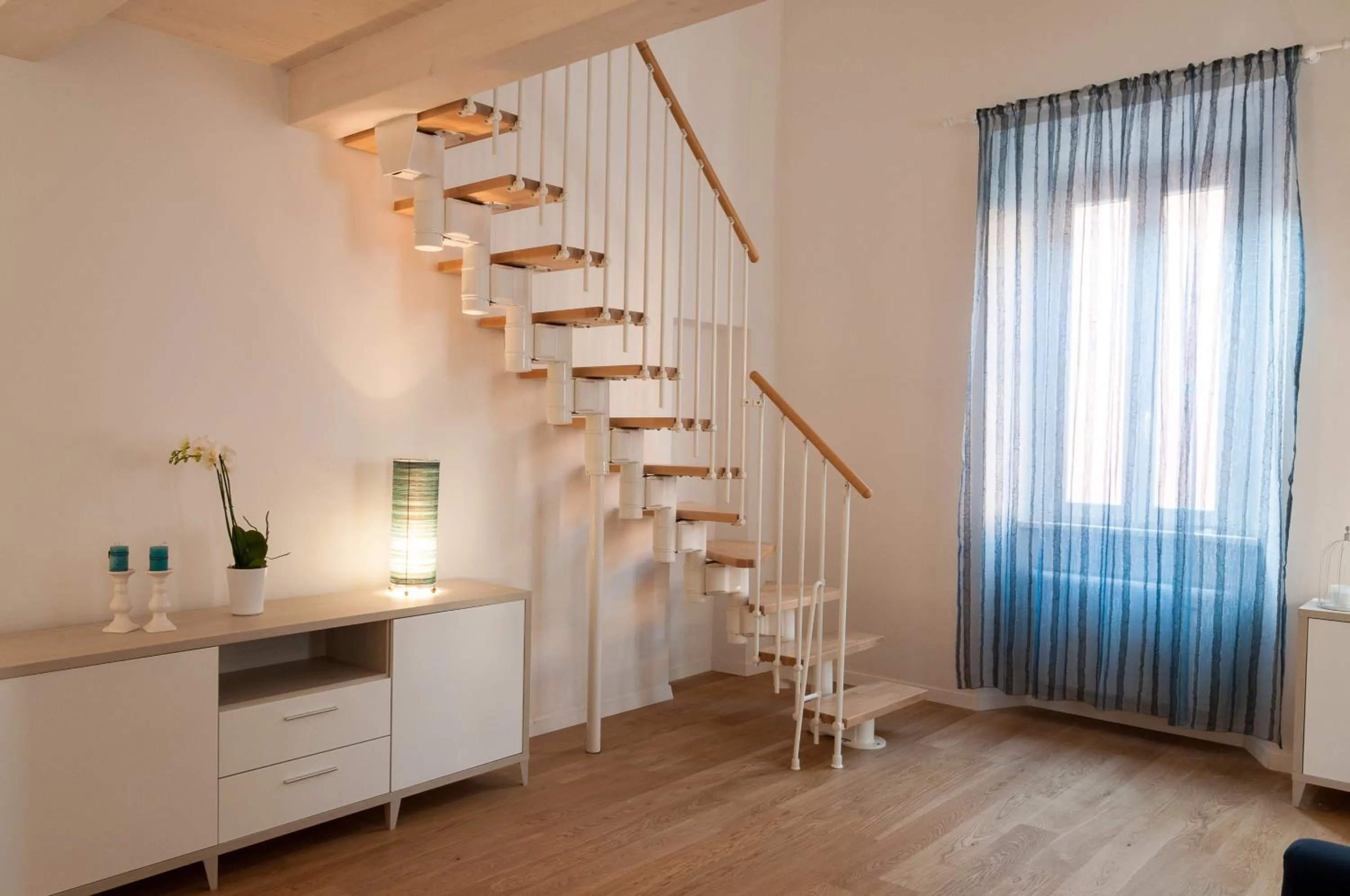 TV and multimedia in Quiet Home Terracina Apartments