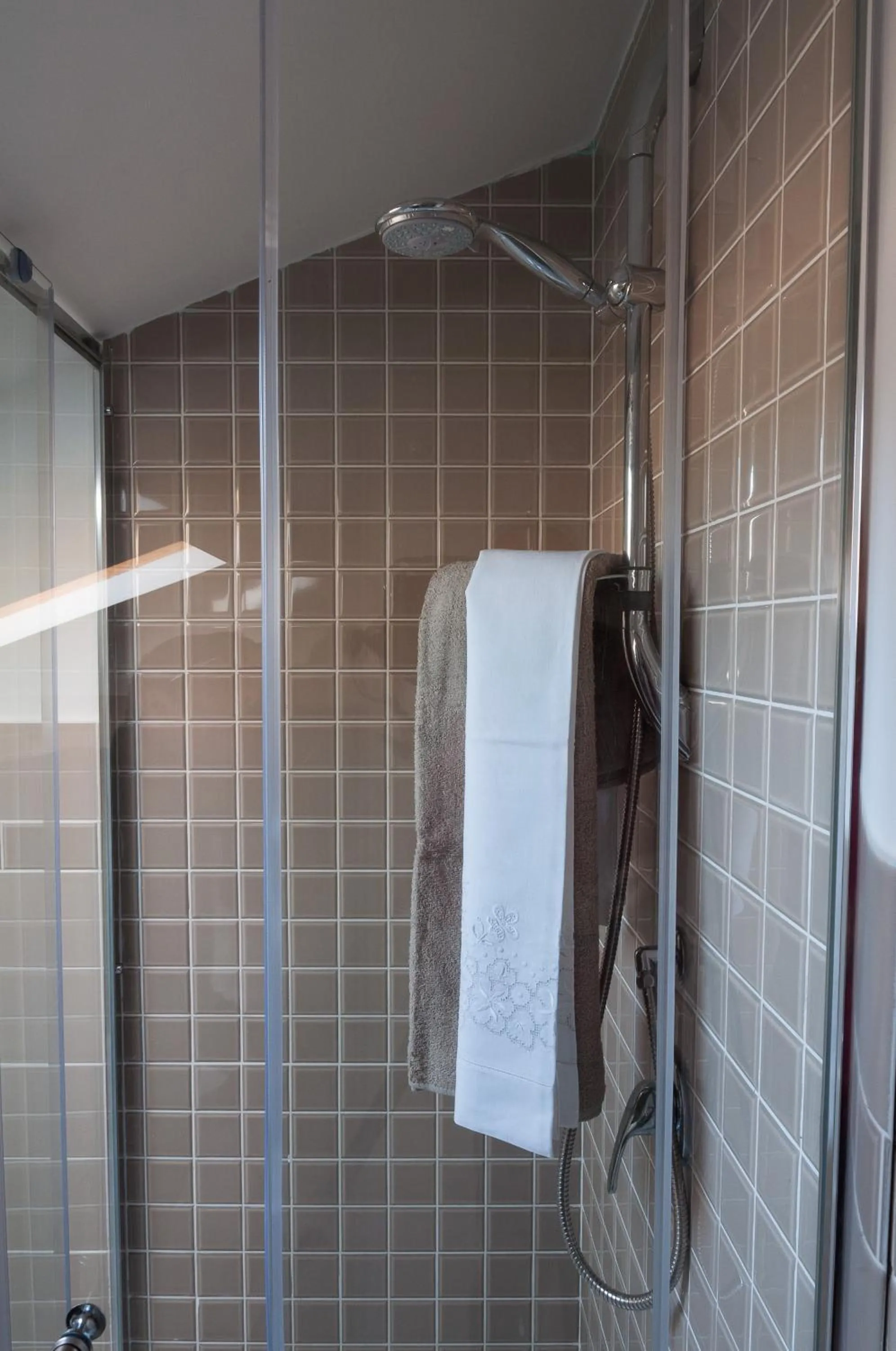 Shower in Quiet Home Terracina Apartments