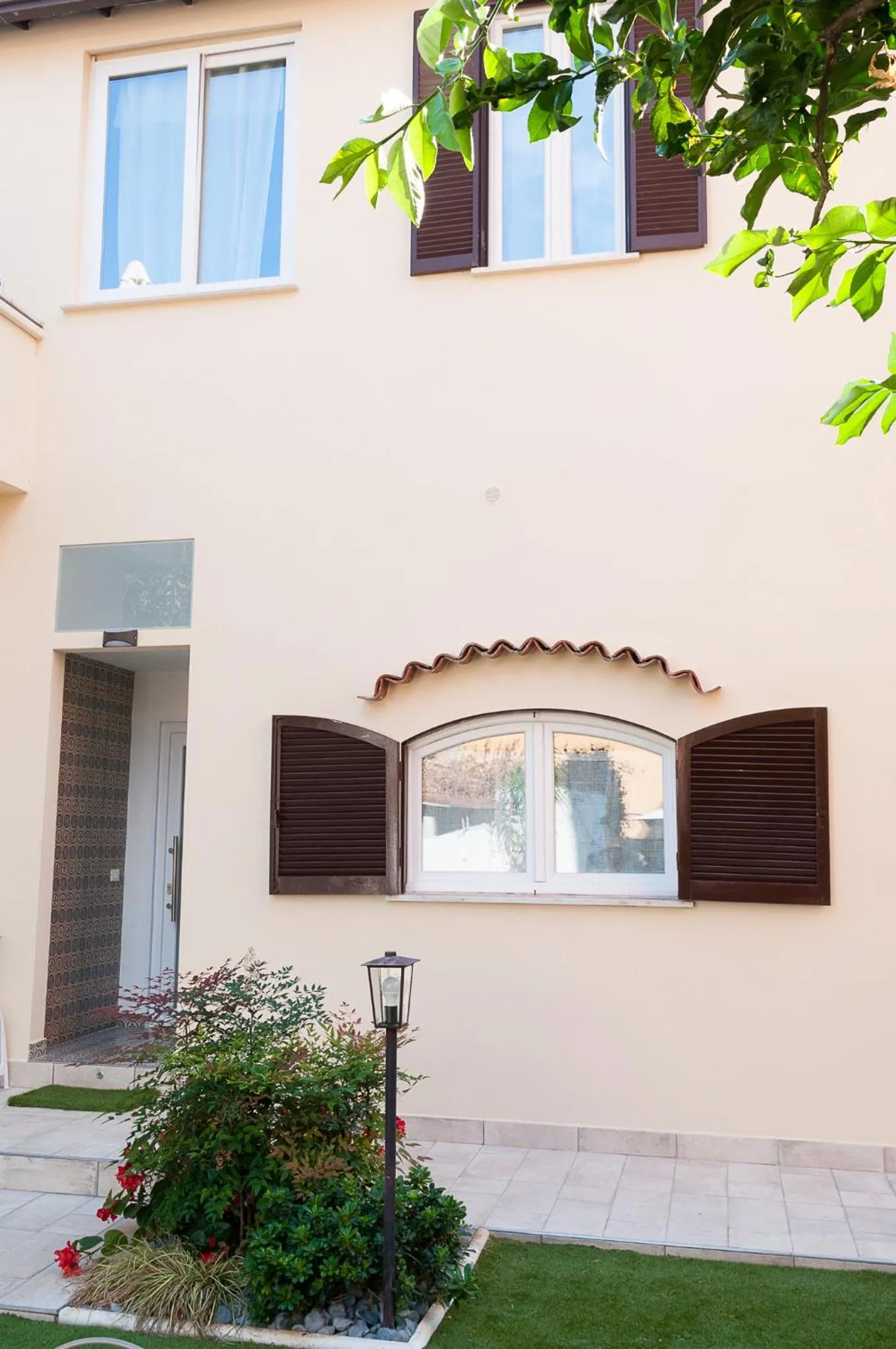 Facade/entrance in Quiet Home Terracina Apartments