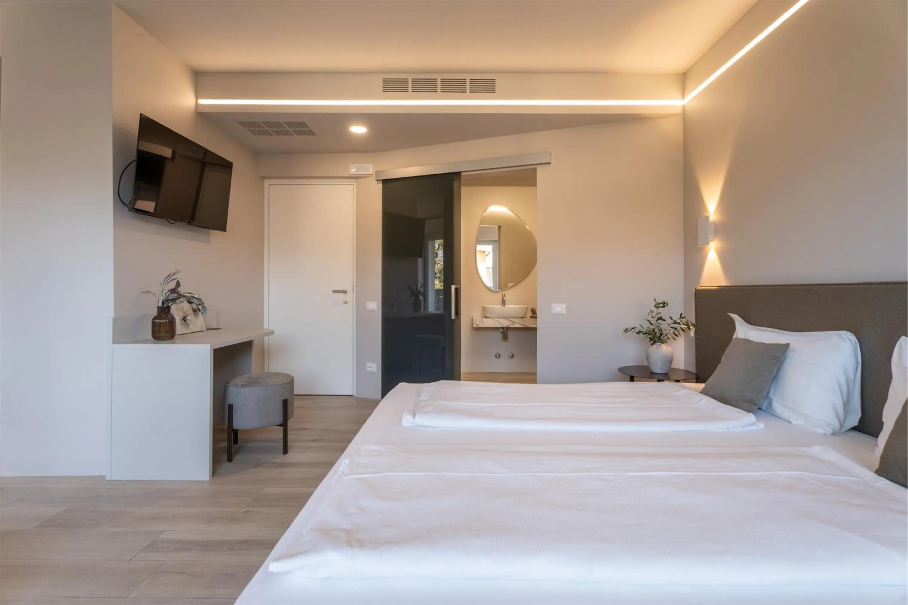 Bedroom, Bed in Hotel Diana