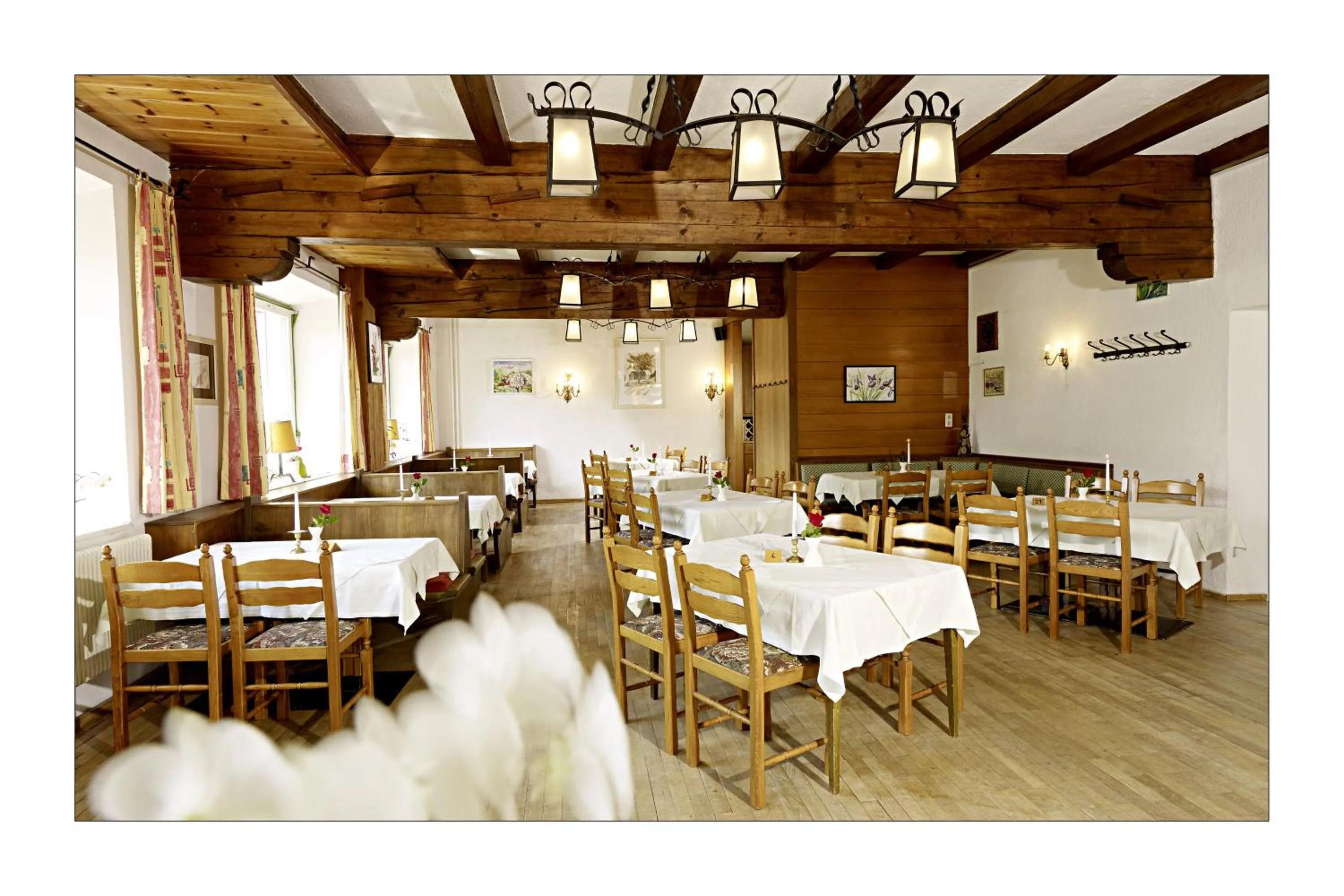 Restaurant/Places to Eat in Alpenhotel