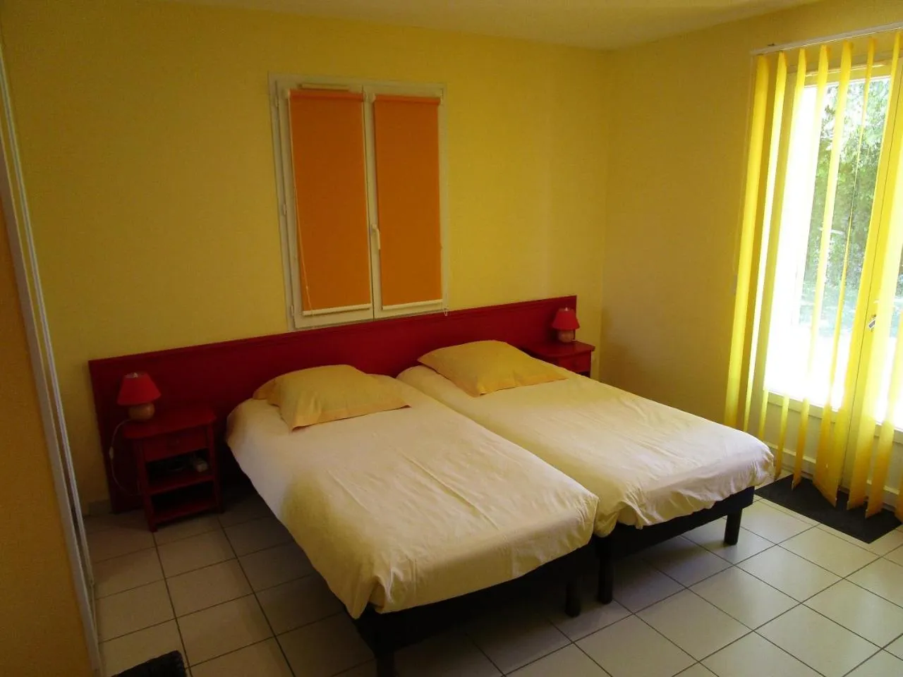 Bed in Locatlantique