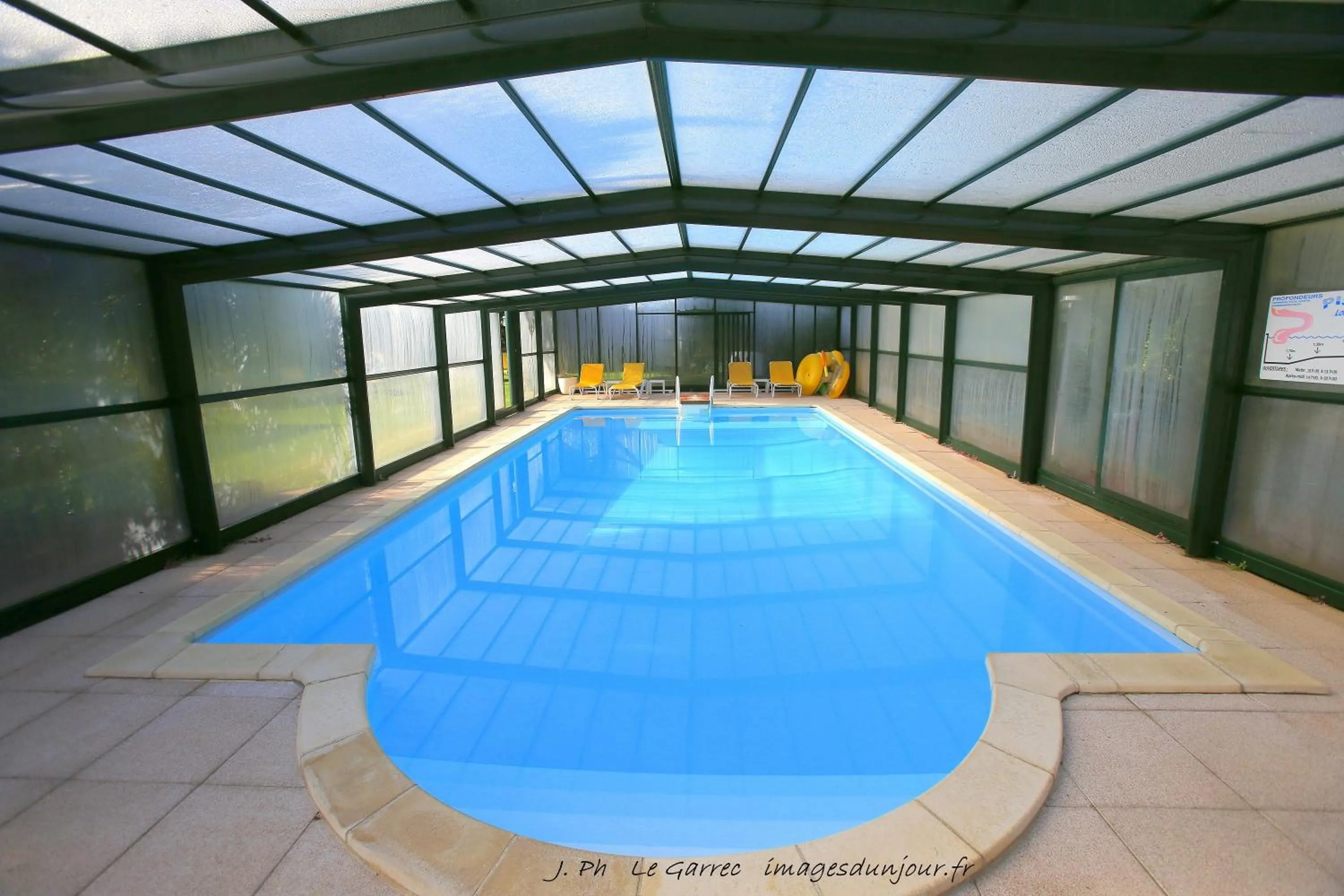 Swimming pool in Locatlantique