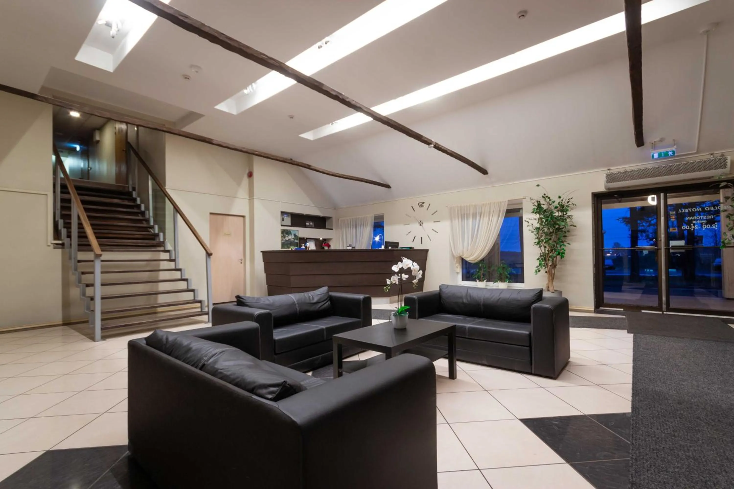 Lobby or reception in Peoleo Hotell