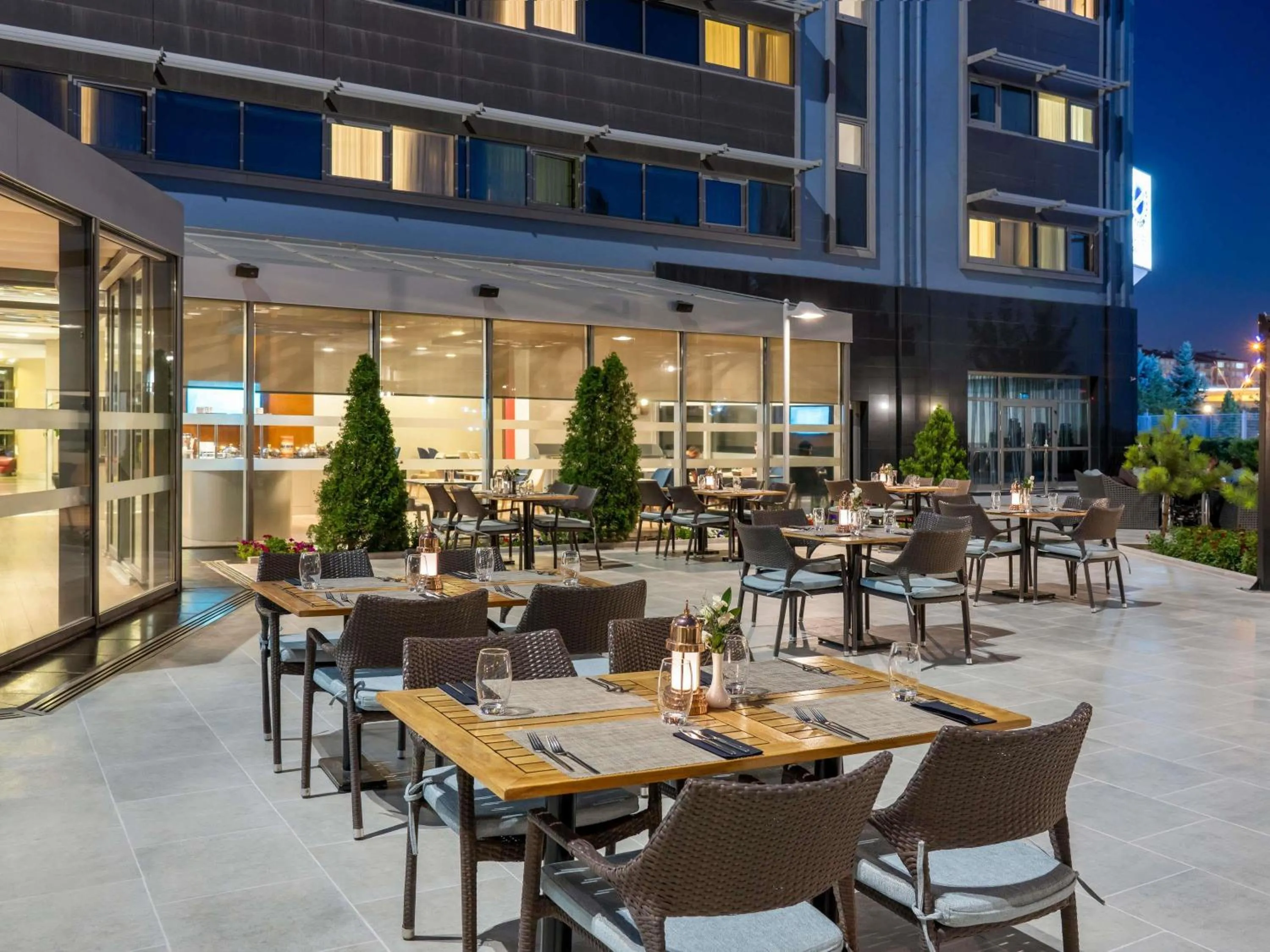 Restaurant/places to eat in Novotel Kayseri