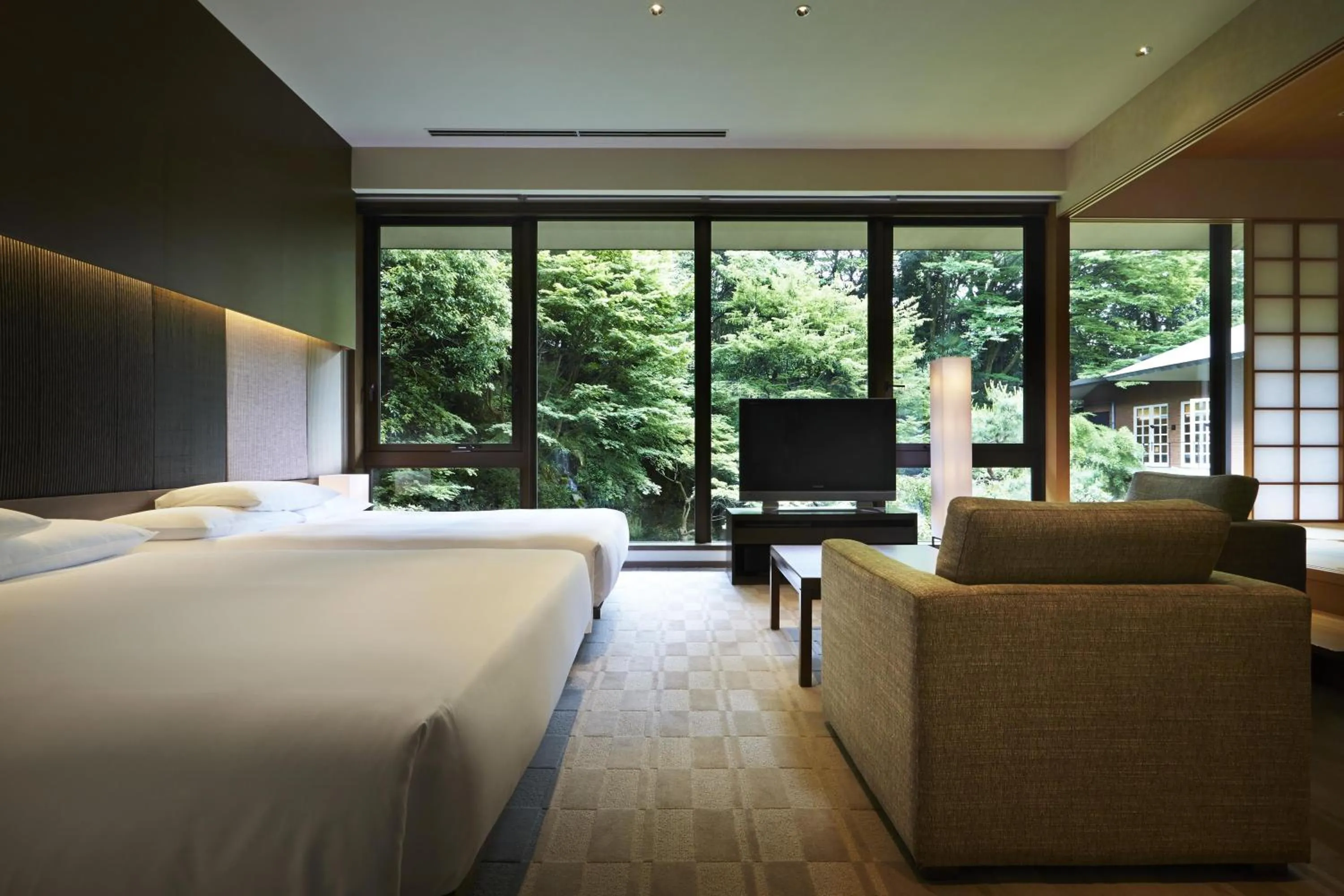 Photo of the whole room, Bed in Hyatt Regency Kyoto
