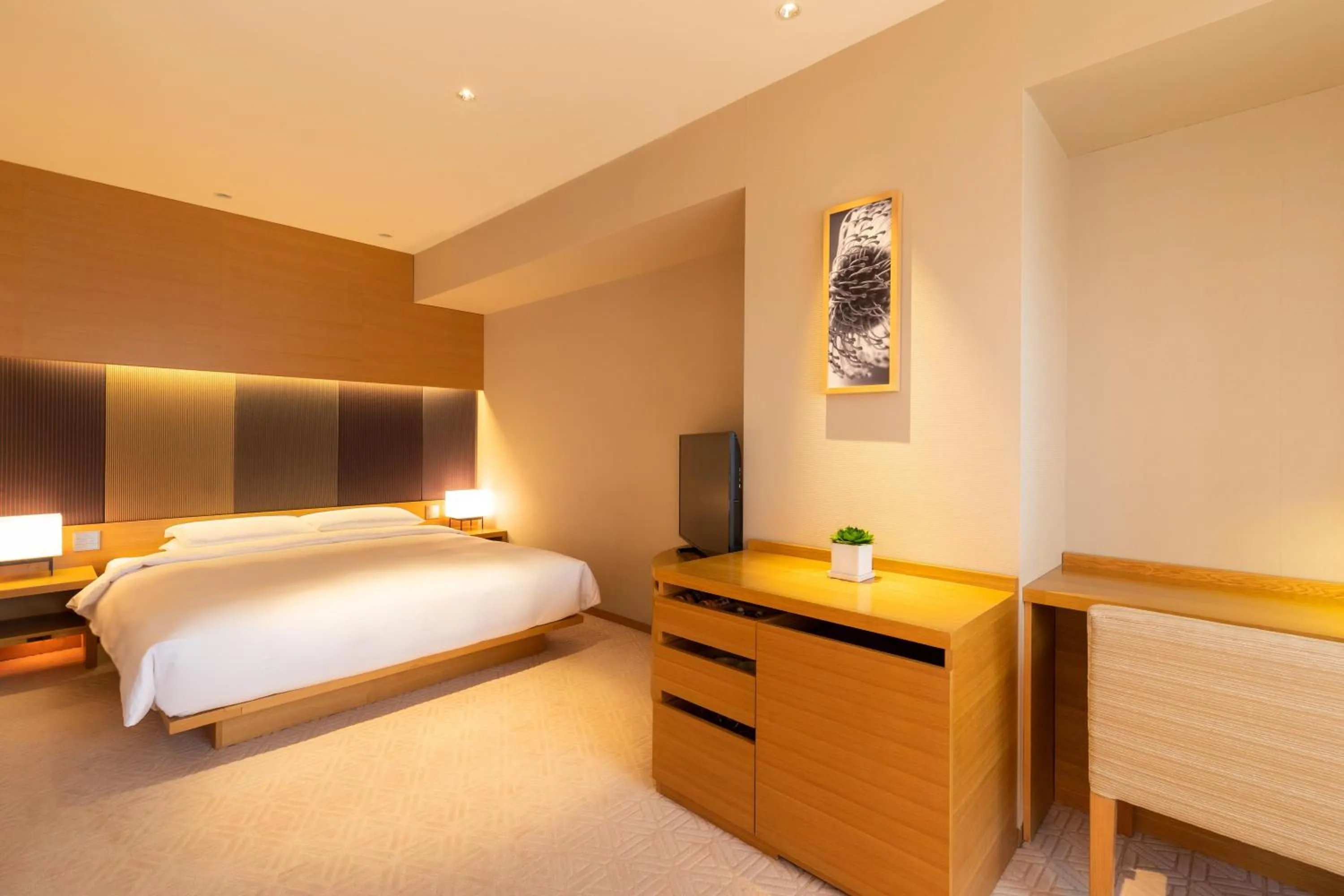 Bedroom, Bed in Hyatt Regency Kyoto