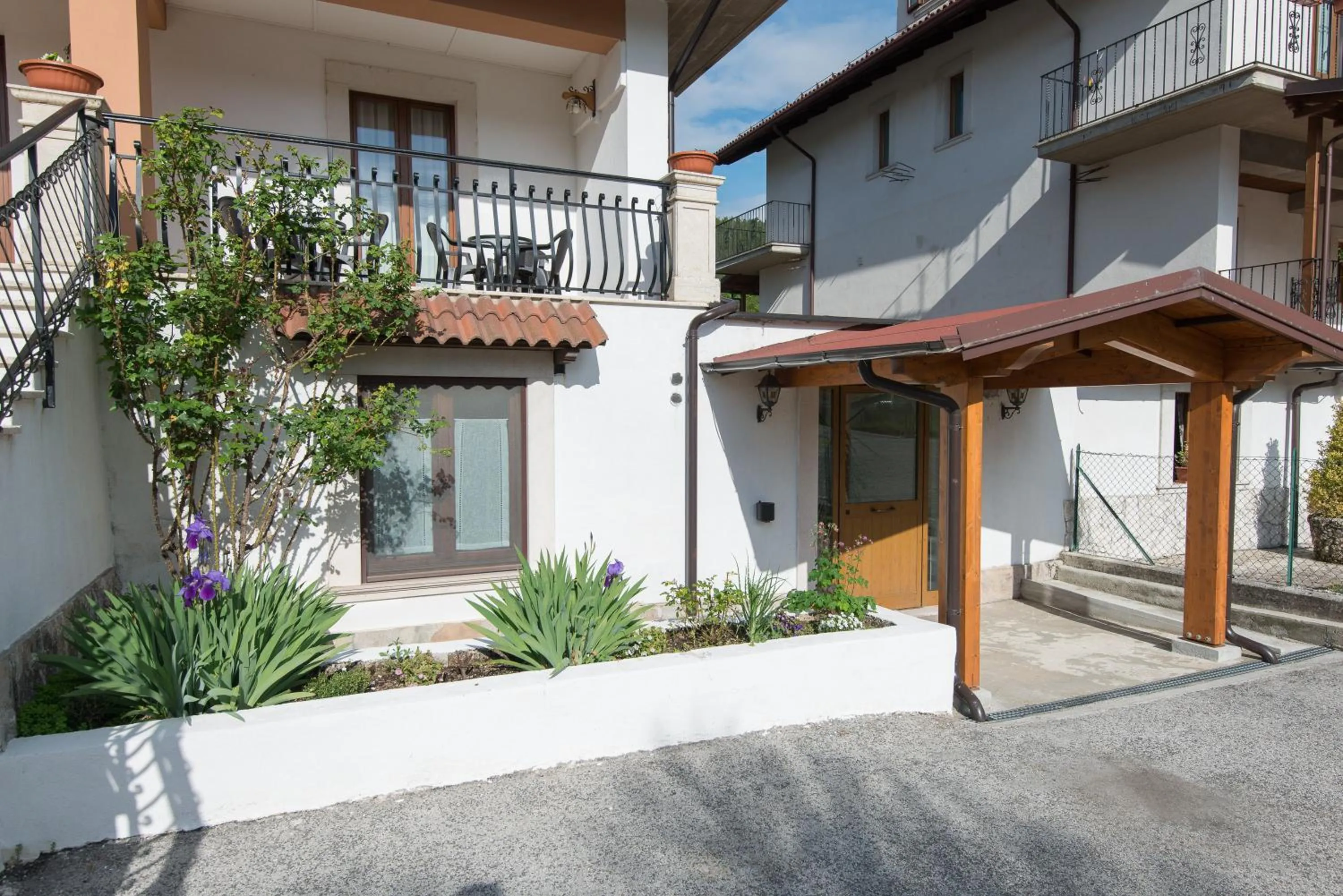 Facade/entrance in Albergo Della Corte