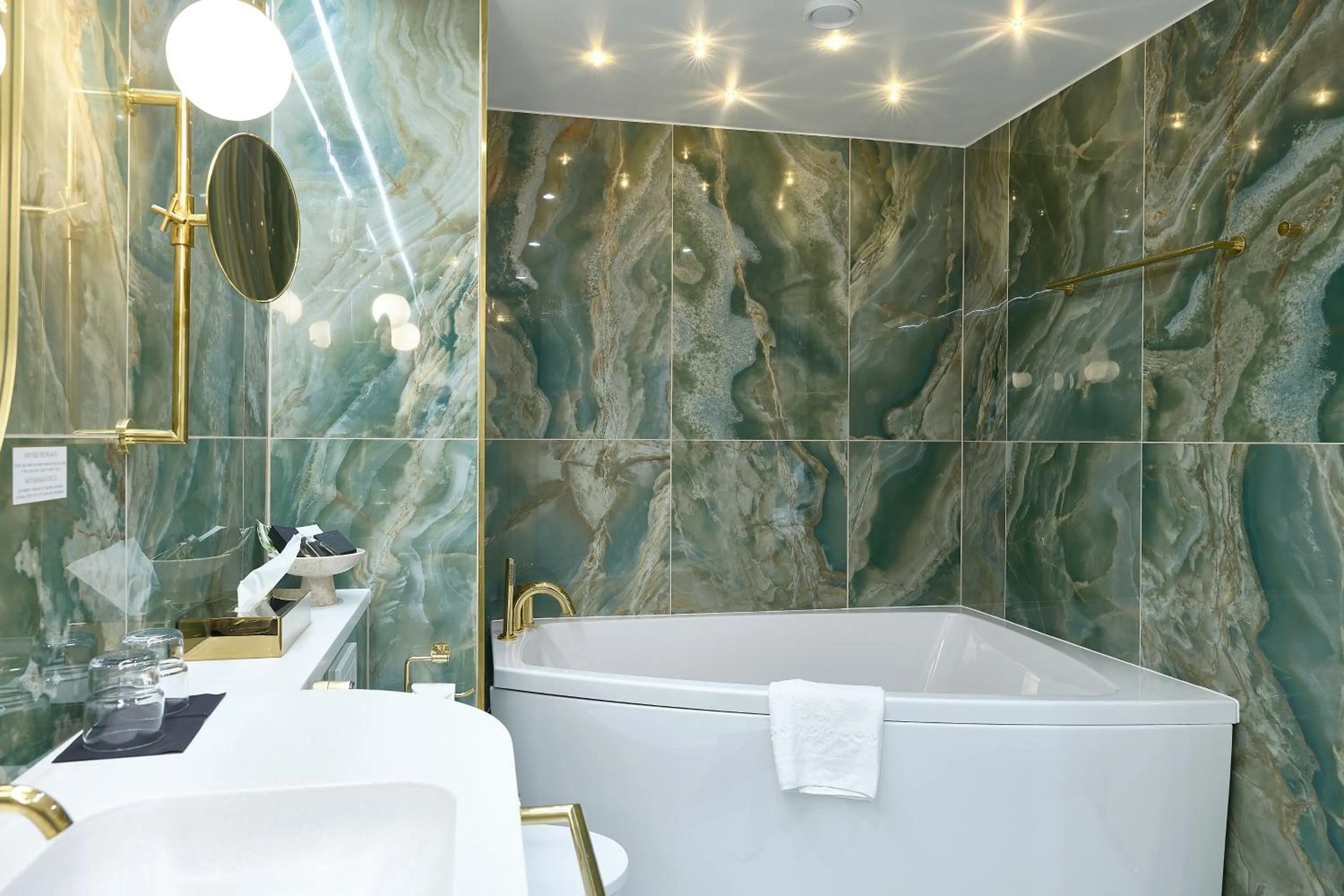 Bathroom in Hotel Verso